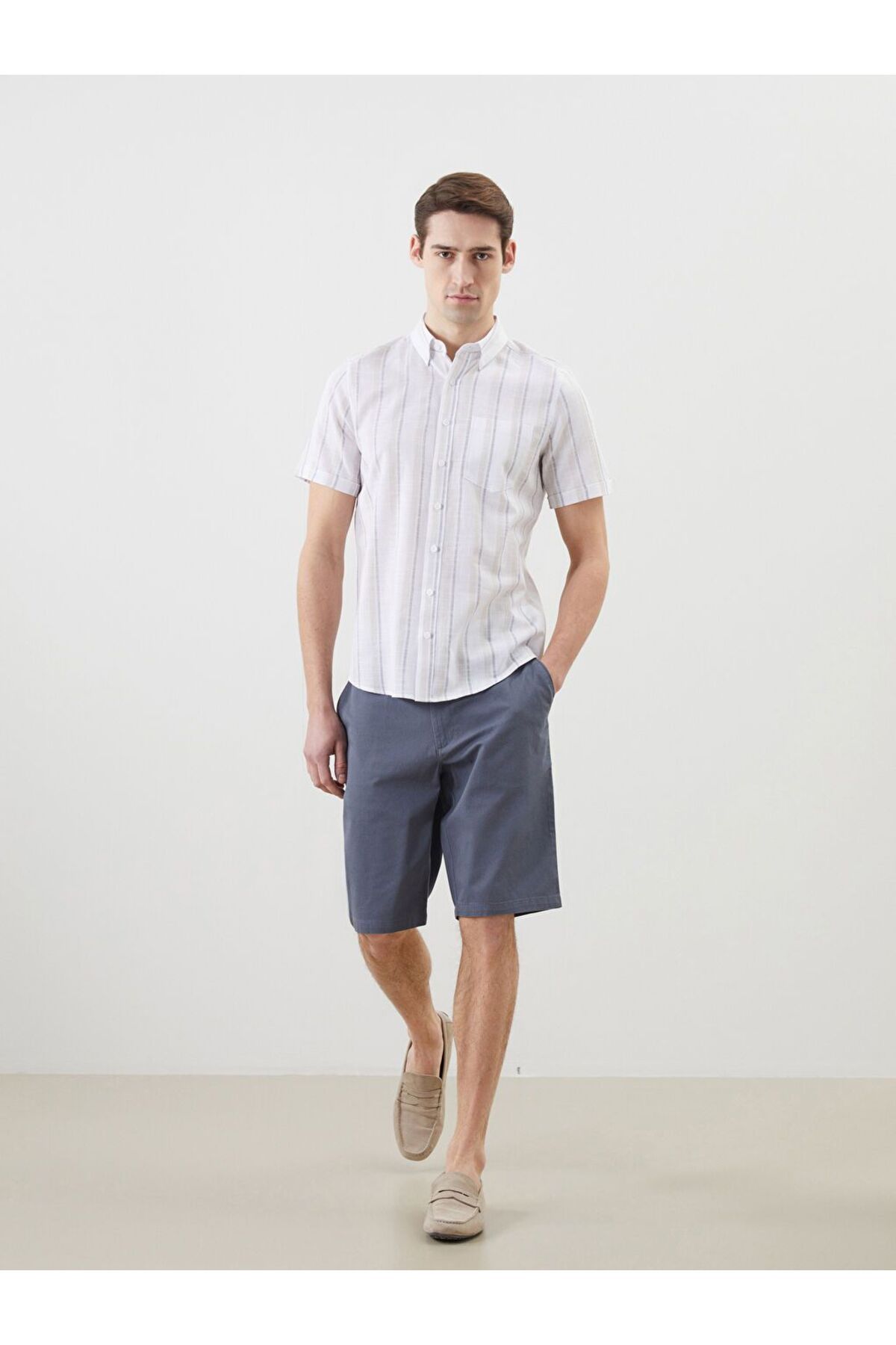 LC Waikiki LCWAIKIKI Classic Standart Kalıp Gabardin Erkek Şort