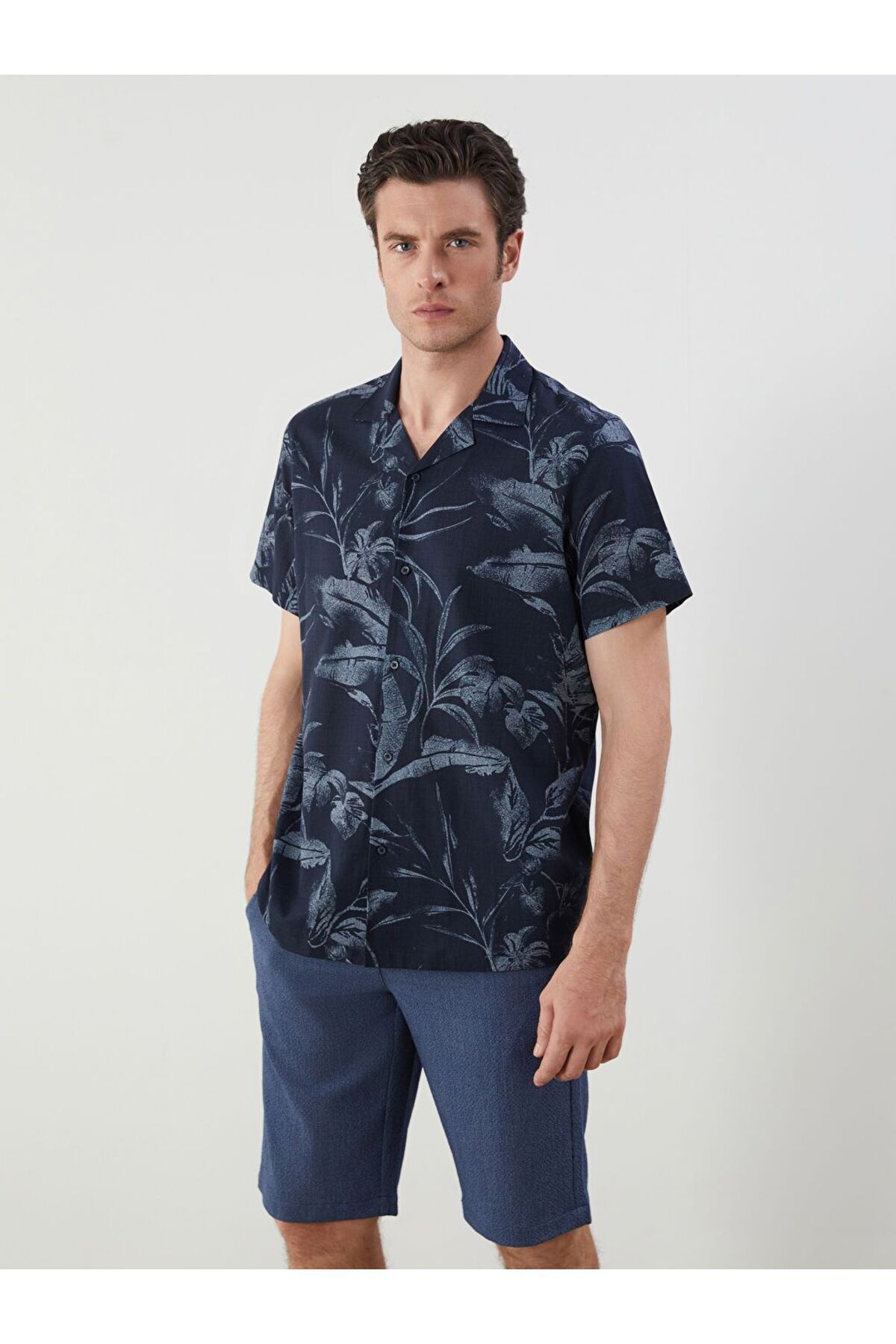LC Waikiki SOUTHBLUE Regular Fit Kısa Kollu Desenli Erkek Gömlek