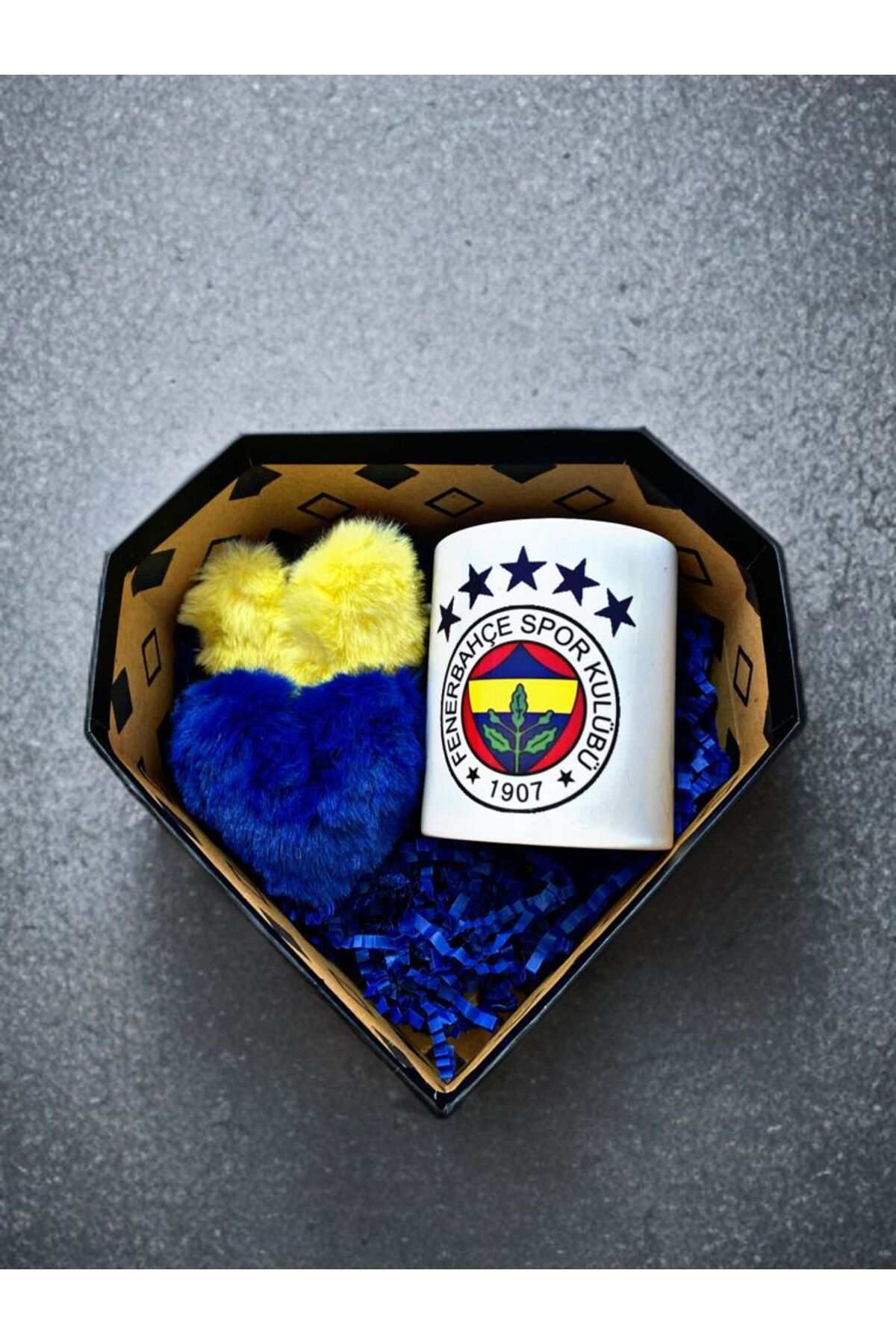 Home Babalar Günü Konsept Kutu. Fener Kupa ve Adet Peluş Anahtarlık