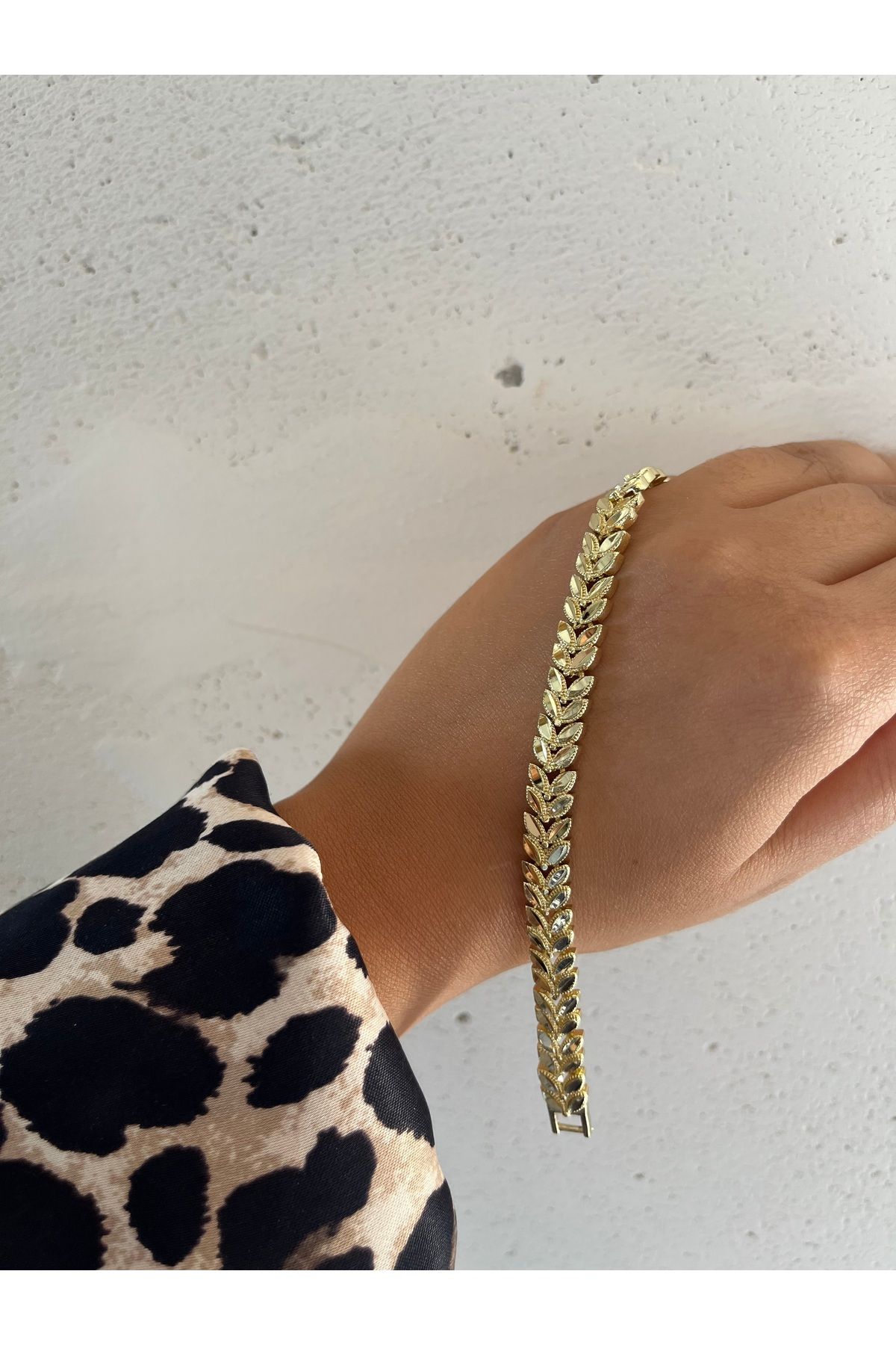 FASHİON JEWELRY 14 K Renk Parlak Yüzey Yapraklı Çelik Bileklik