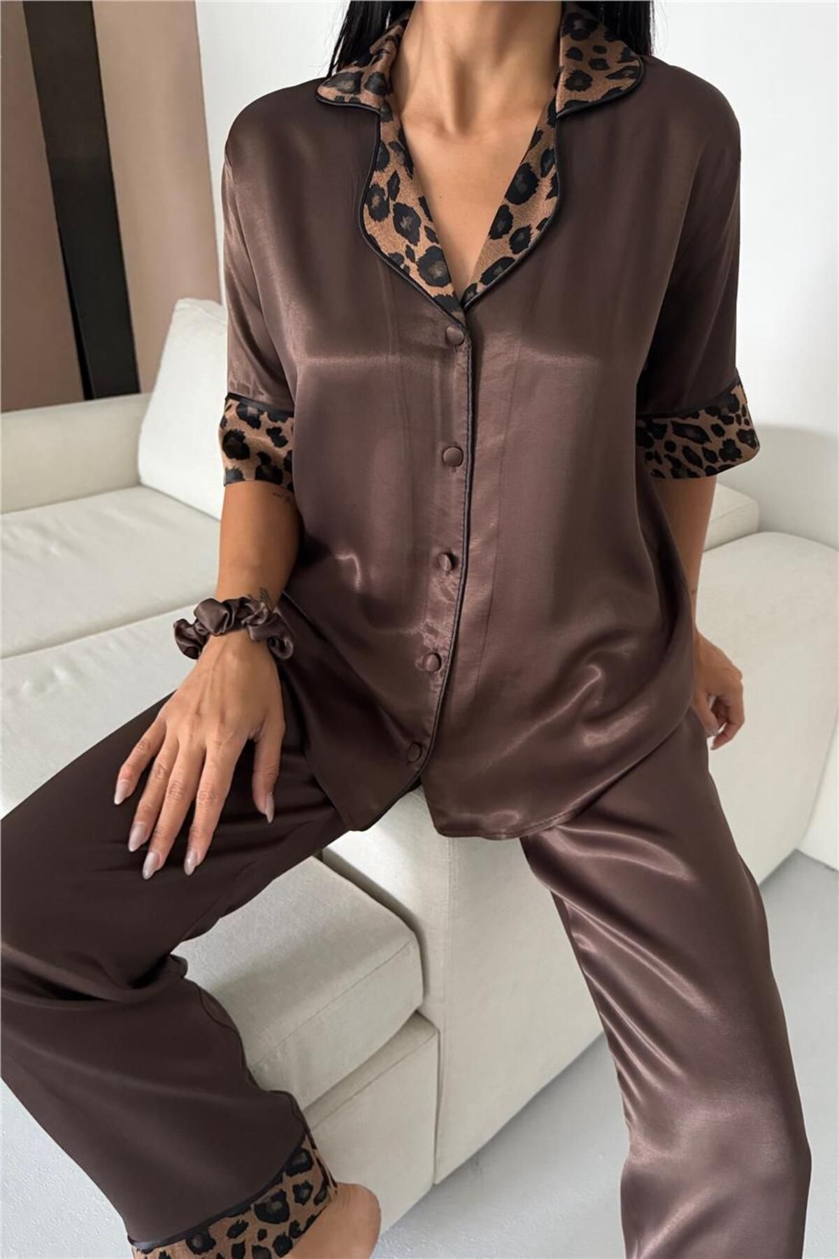 COCCOLARSI Pardo Perfetto Kahverengi Floş Saten Kısa Kol Pantolon Pijama Takımı