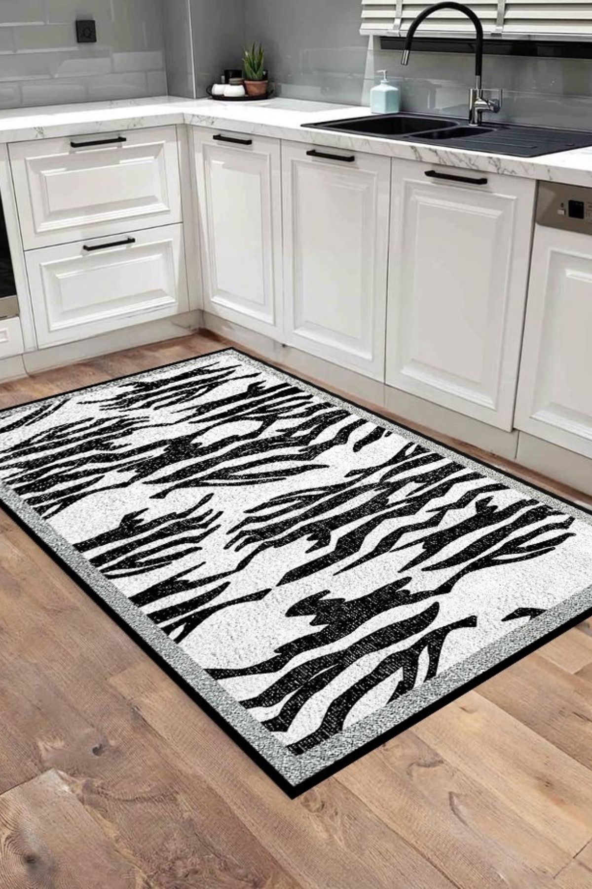 DERAS HOME Dijital Baskı Yıkanabilir Kaymaz Taban Yolluk Mutfak Halısı