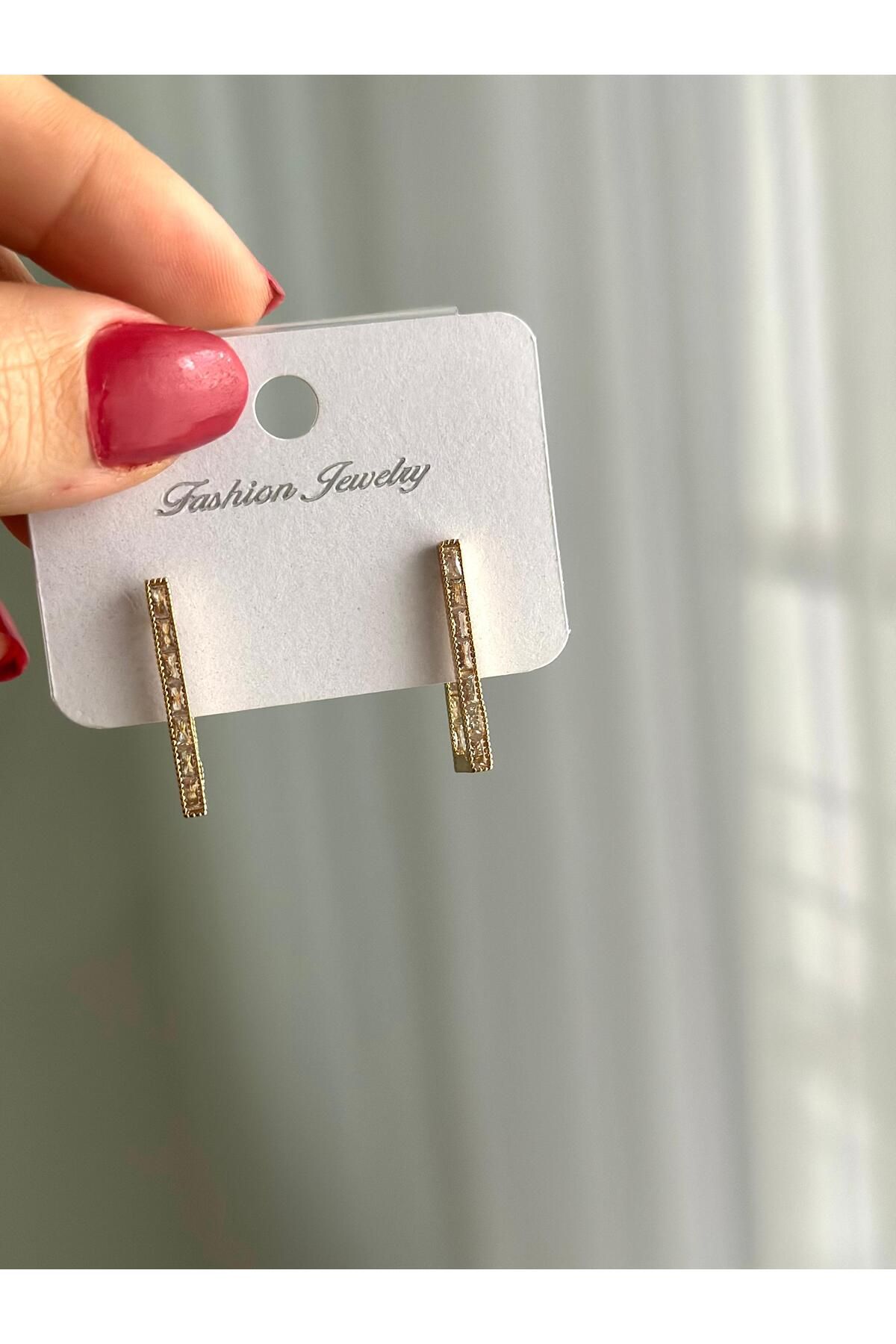 Nera Accessories Taşlı Küpe
