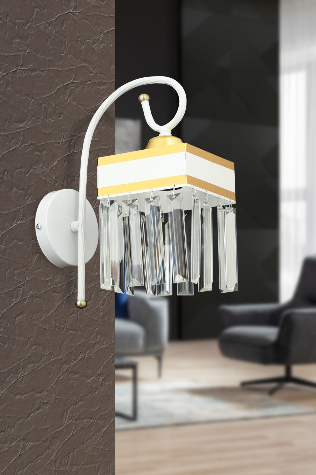 SerenityHaven Beyaz Kule Kristal Taşlı Sarı Şeritli Kare Aşağı Bakan Modern Aplik