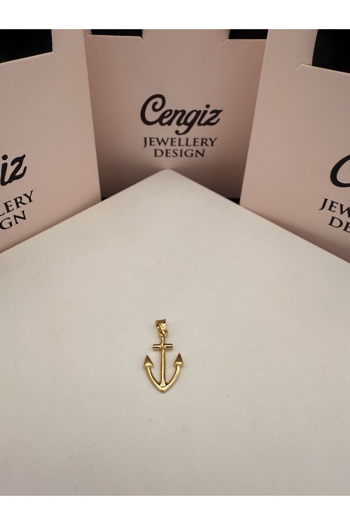 cengizjewellery 14 Ayar Altın Çapa Kolye Ucu