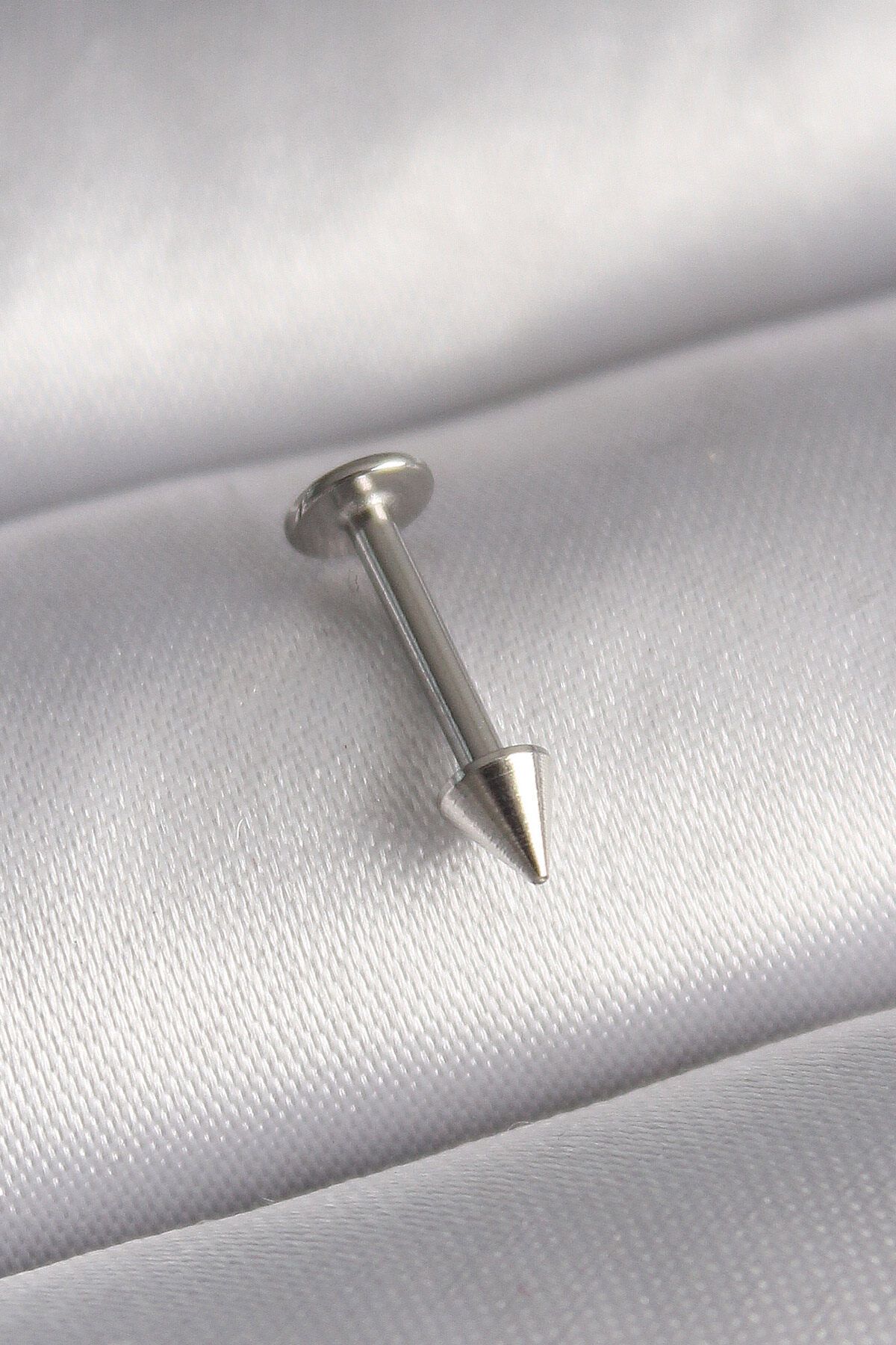 Avantaj Kapıda ® 316L Çelik Gümüş Renk Çivi Model Piercing