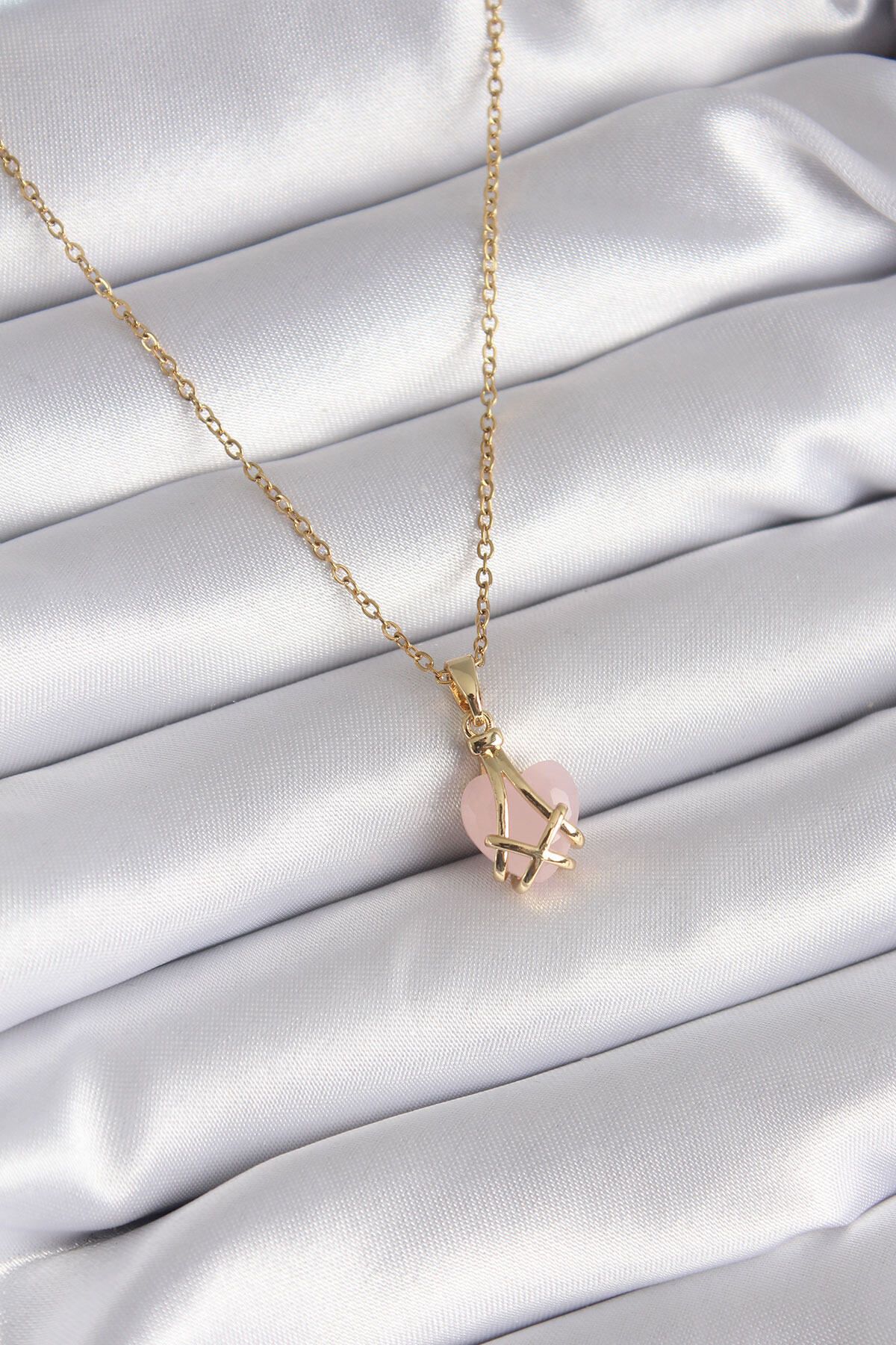 Avantaj Kapıda ® 316L Çelik Gold Renk Pembe Kalp Model Kadın Kolye