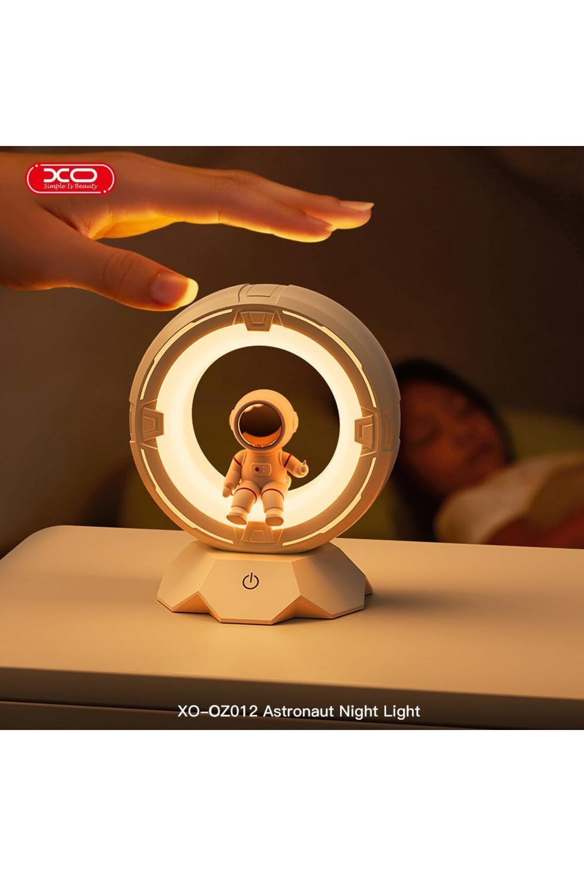 SerenityHaven Xo OZ12 Astronot Temalı LED Gece Lambası, 4 Seviye Işık,3 Farklı Renk ,Dokunmatik Sensör