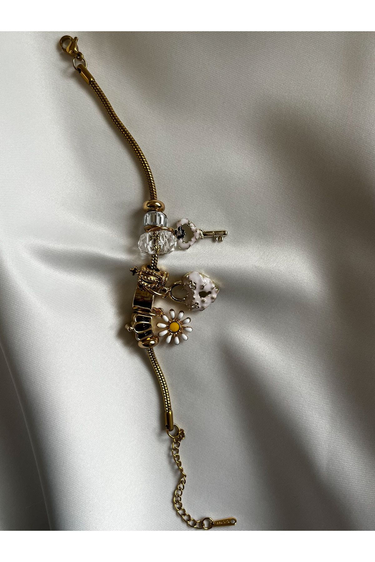 MODA Anahtar Kilit Papatya Charmlı Gold Bileklik