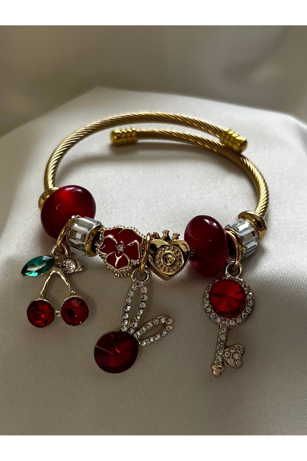MODA Tavşan Kiraz Anahtar Charmlı Gold Bilezik