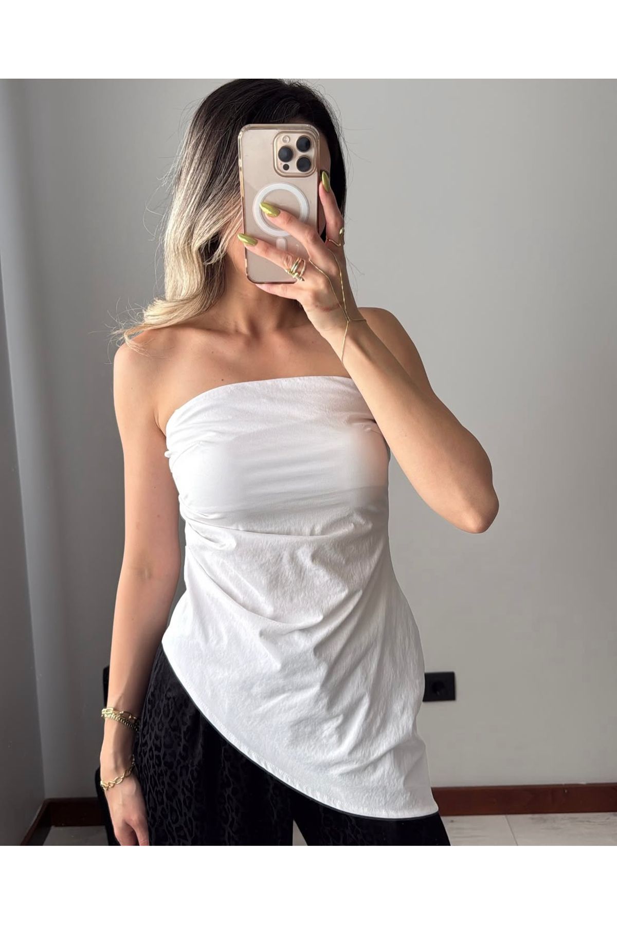 Quzu Straplez Asimetrik Bluz Beyaz