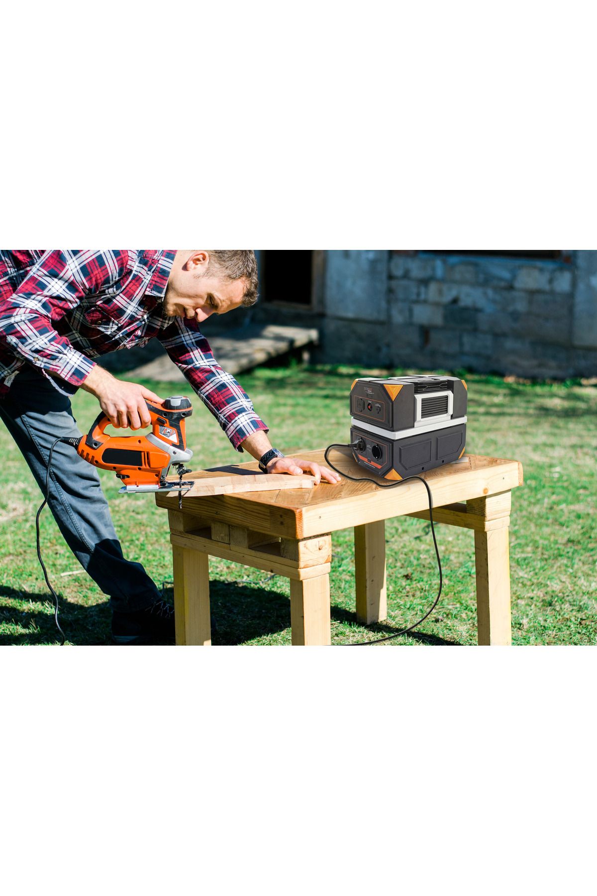 Technaxx-Stație de încărcare Tx-231, 917 Wh, 1200 W, USB-C, USB-A, 2 x 230 V, priză auto, negru/portocaliu 5