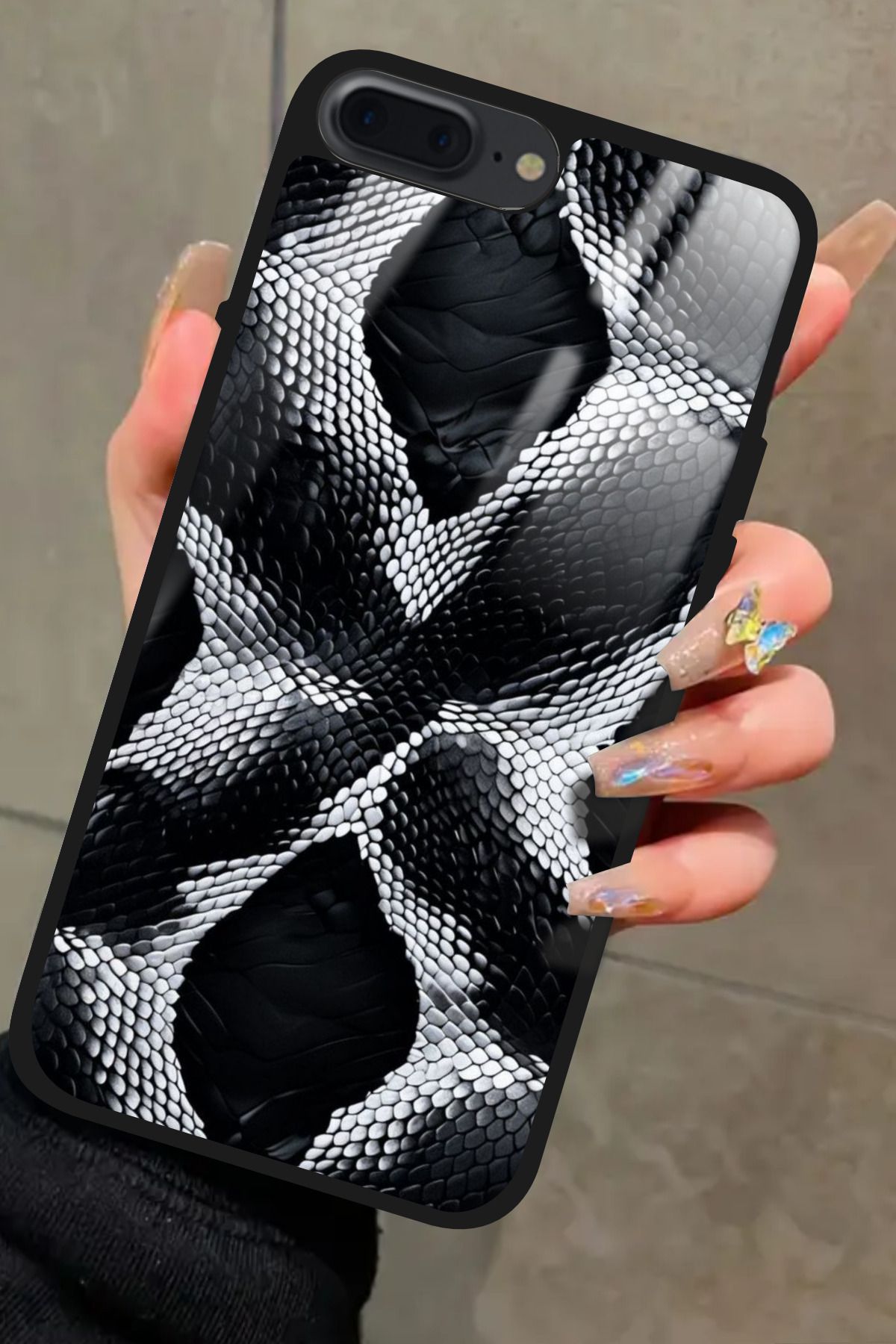 Snacase iPhone 7 Plus Uyumlu Siyah Yılan Derisi Tasarımlı Glossy Premium Kılıf