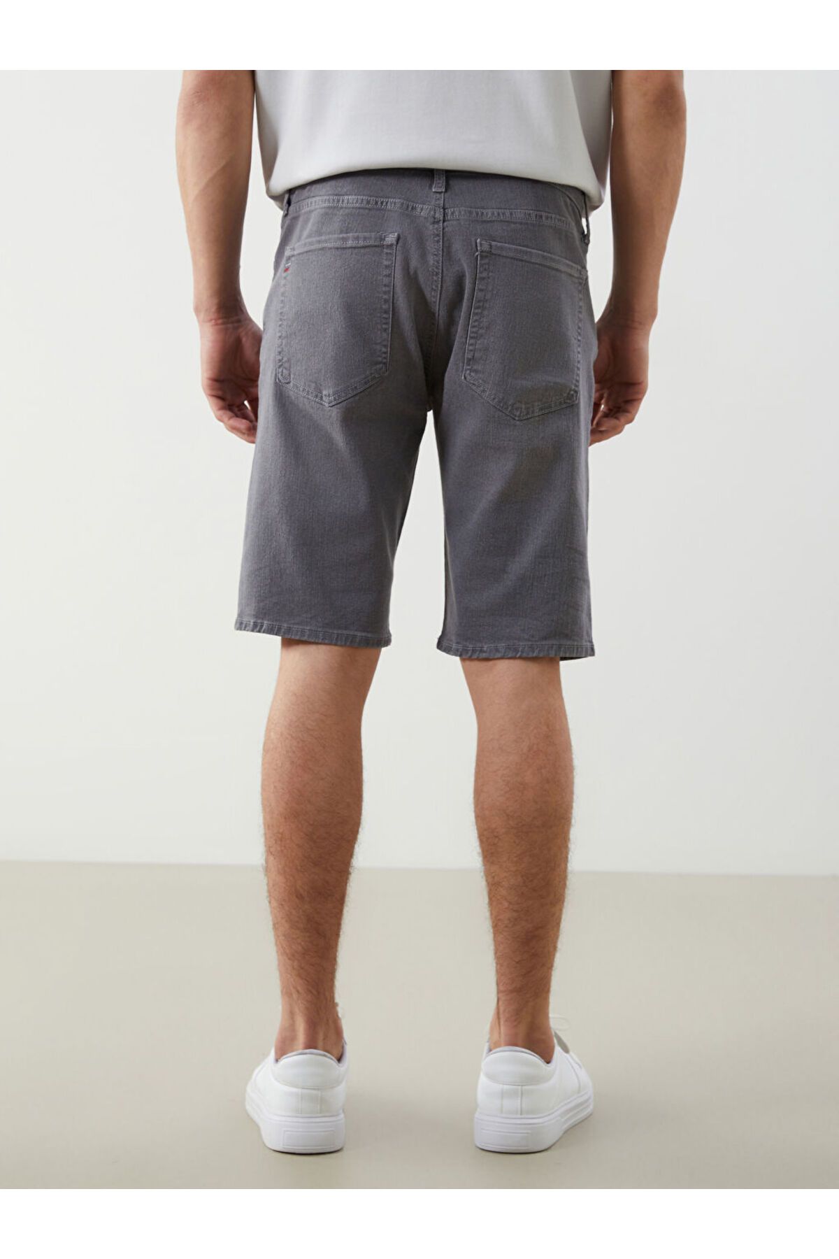 LC Waikiki-Sparkling Selections from Shining Store |   Men's Cotton Slim Fit 4