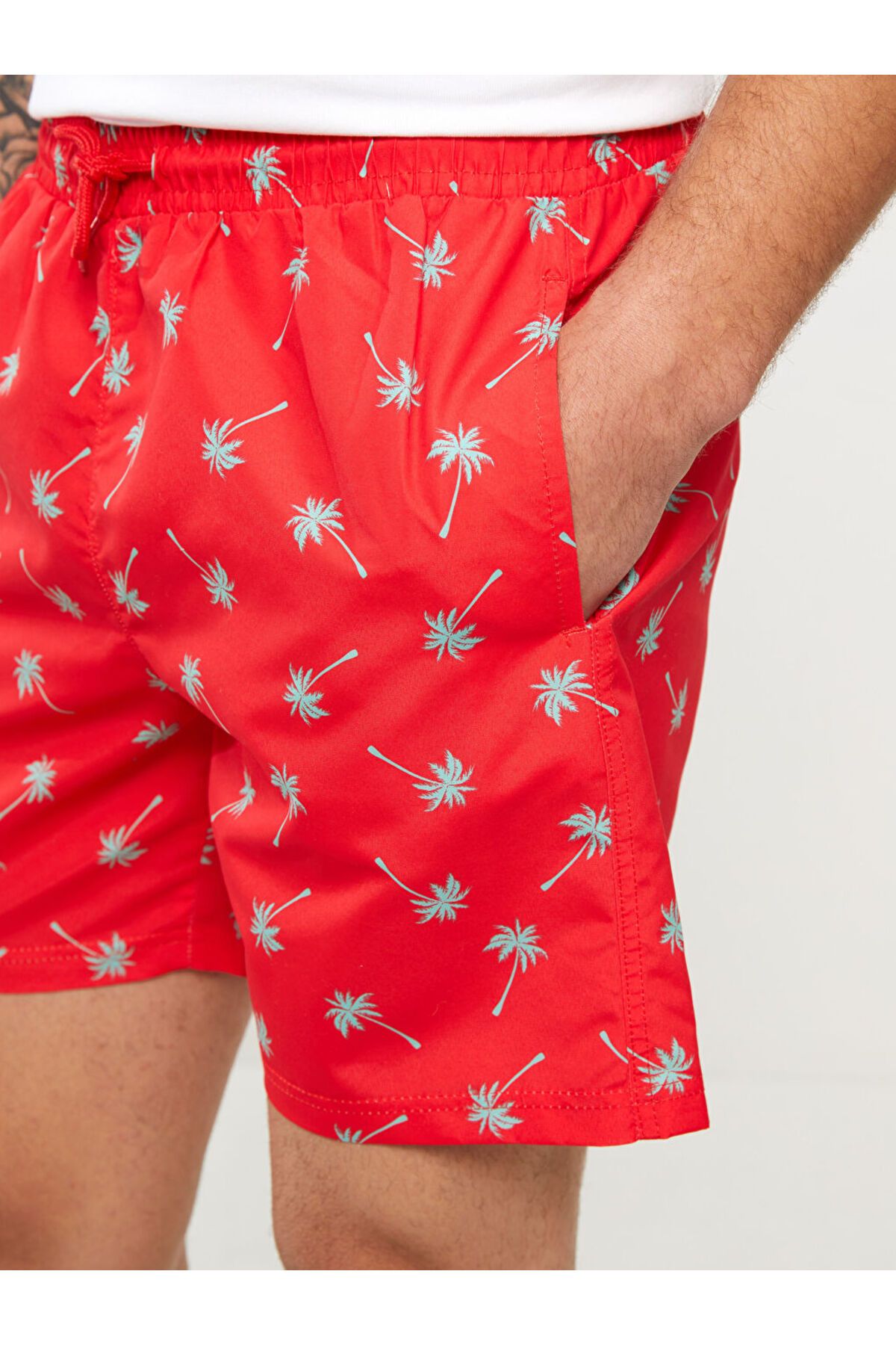LC Waikiki-Short Length Patterned Men's Sea Shorts 4
