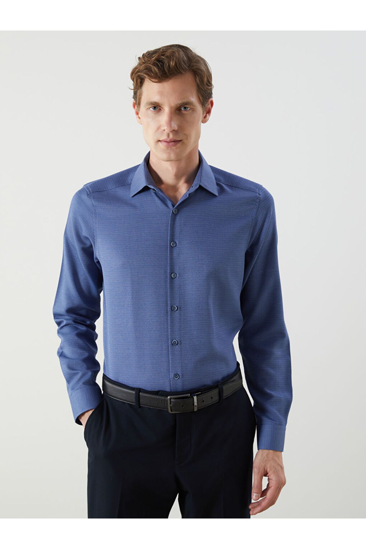 LC Waikiki Slim Fit Uzun Kollu Armürlü Erkek Gömlek