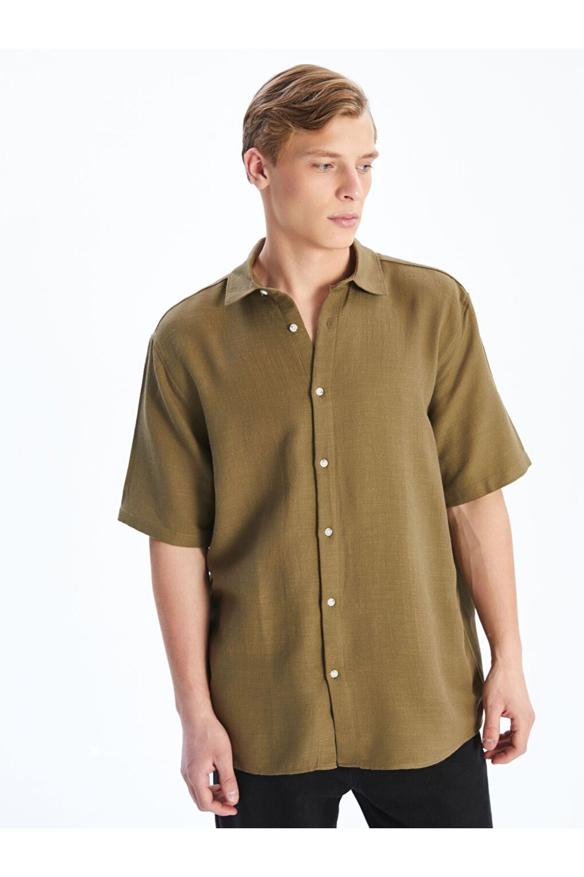 LC Waikiki Yeni Sezon Regular Fit Kisa Kollu Erkek Gomlek - S5IO61Z8