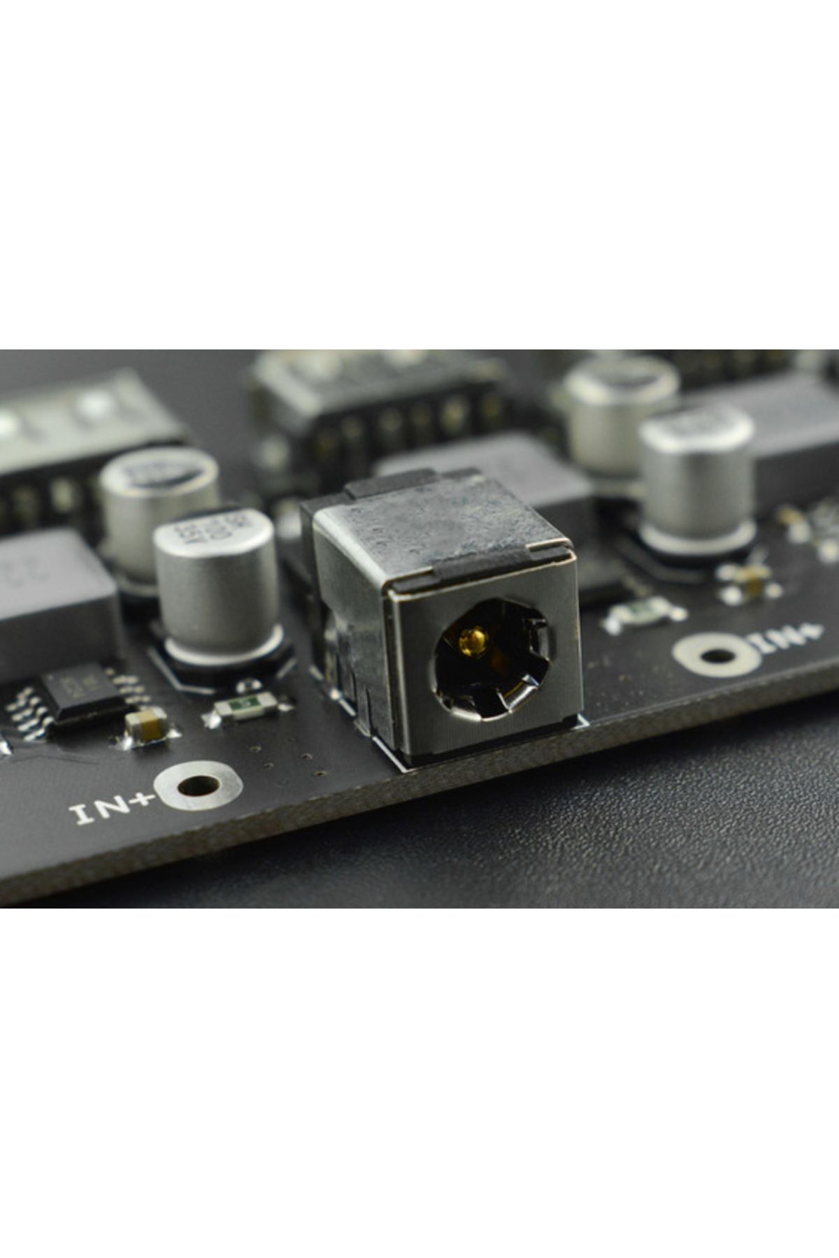 ROBOFUN-DF Robot buck module fast charging with 4 USBs 5