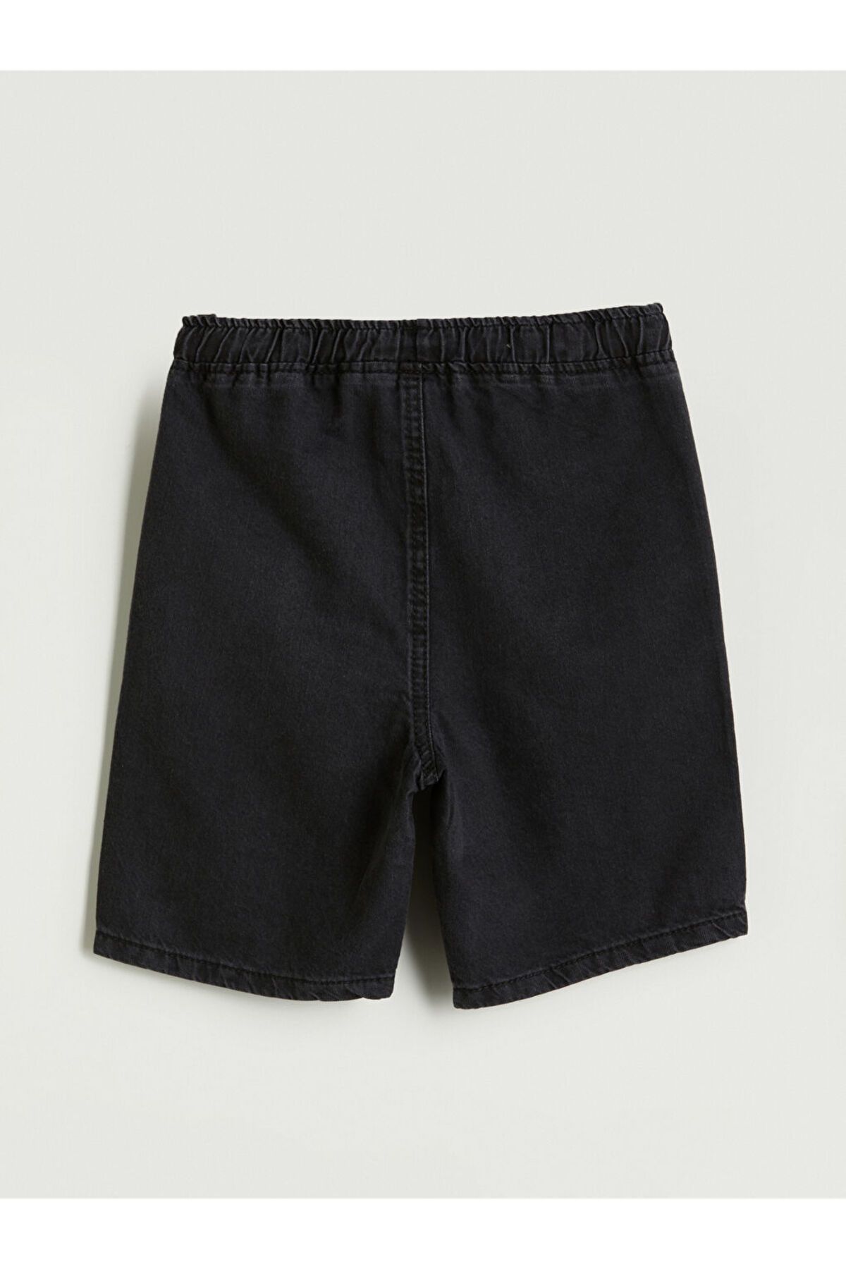LC Waikiki-Sparkling Selections from Shining Store |   Gray Basic Pocketed Boy's Jean Shorts 3