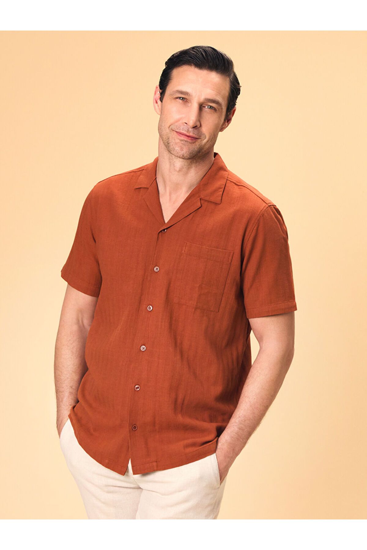 LC Waikiki Regular Fit Kısa Kollu Keten Karışımlı Erkek Gömlek