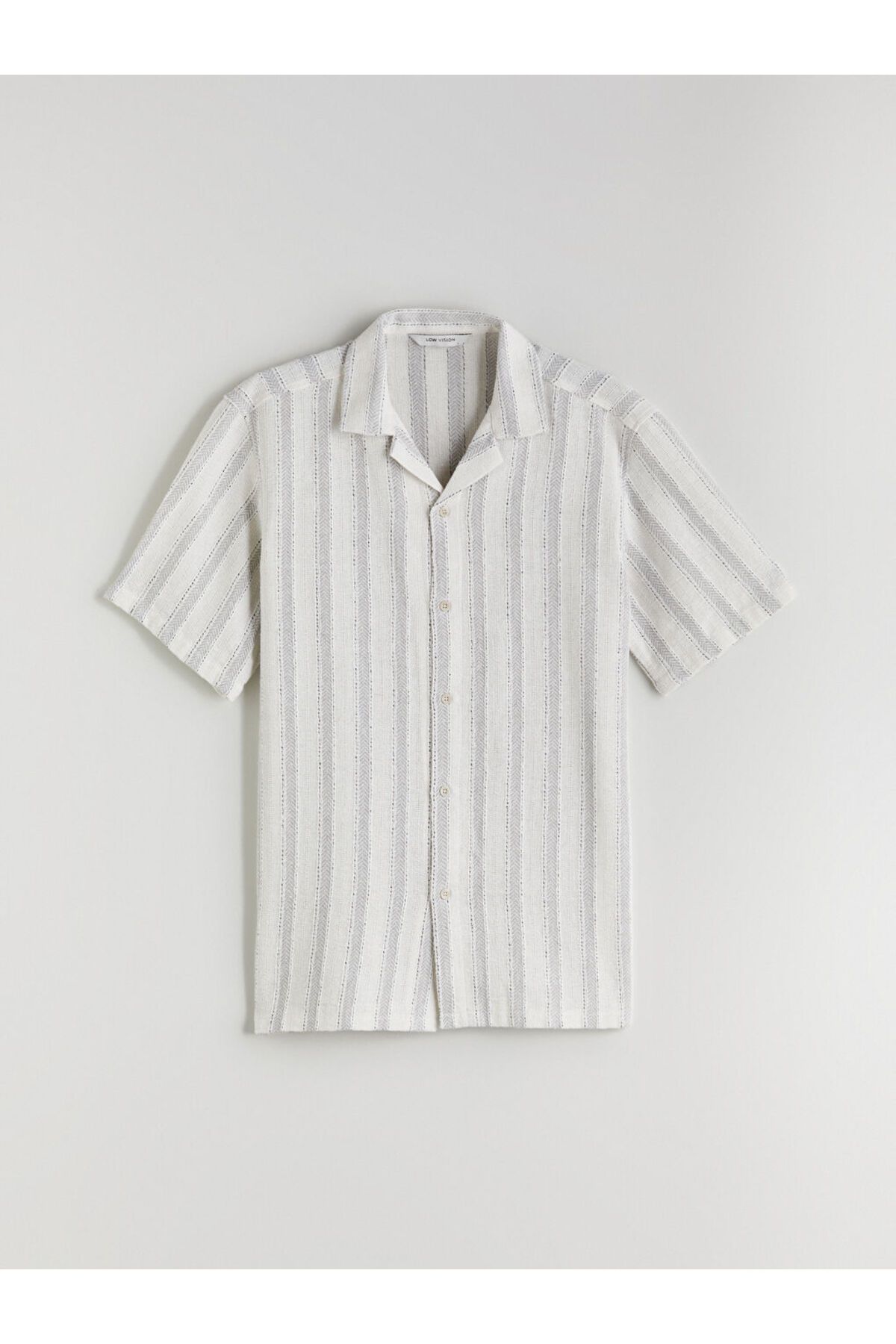 LC Waikiki Regular Fit Kısa Kollu Çizgili Armürlü Erkek Gömlek