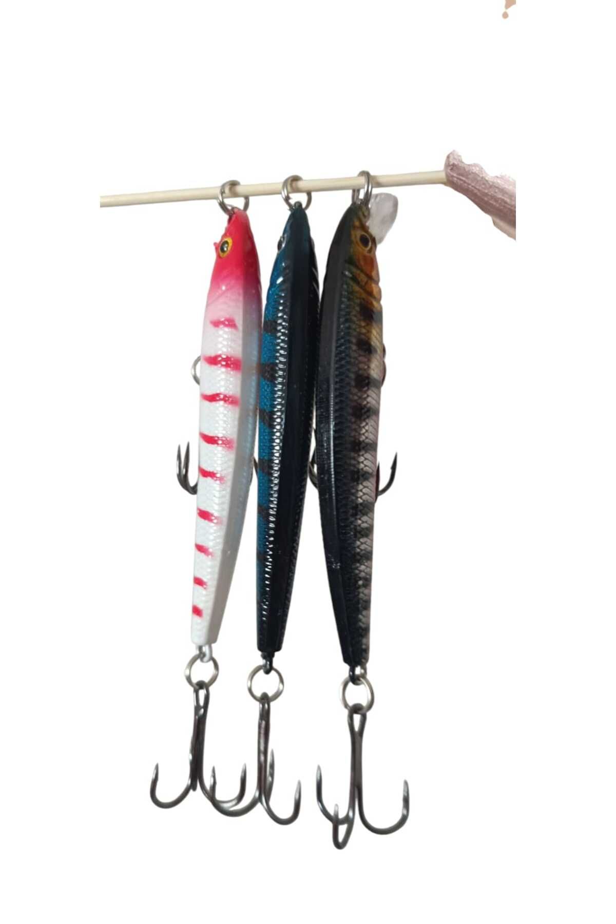 hobidaşım 3’lü Sert Yapay Balık Yemi Seti – 7.5 cm, 5.5g, Çıngıl Sesli, 3D Gözlü, Yavaş Batan Minnow Yem