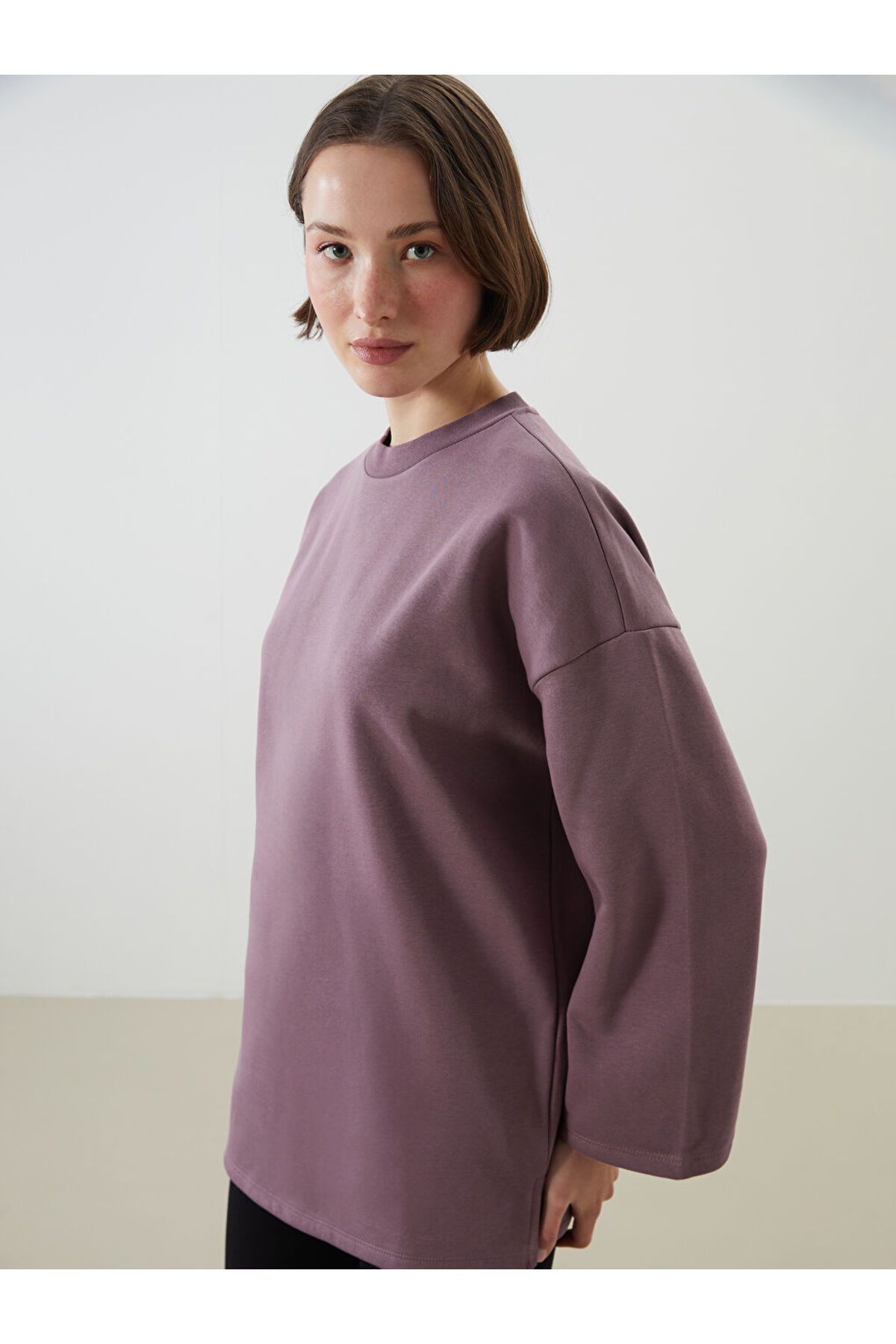 LC Waikiki Bisiklet Yaka Oversize Kadın Kalın Sweatshirt Tunik