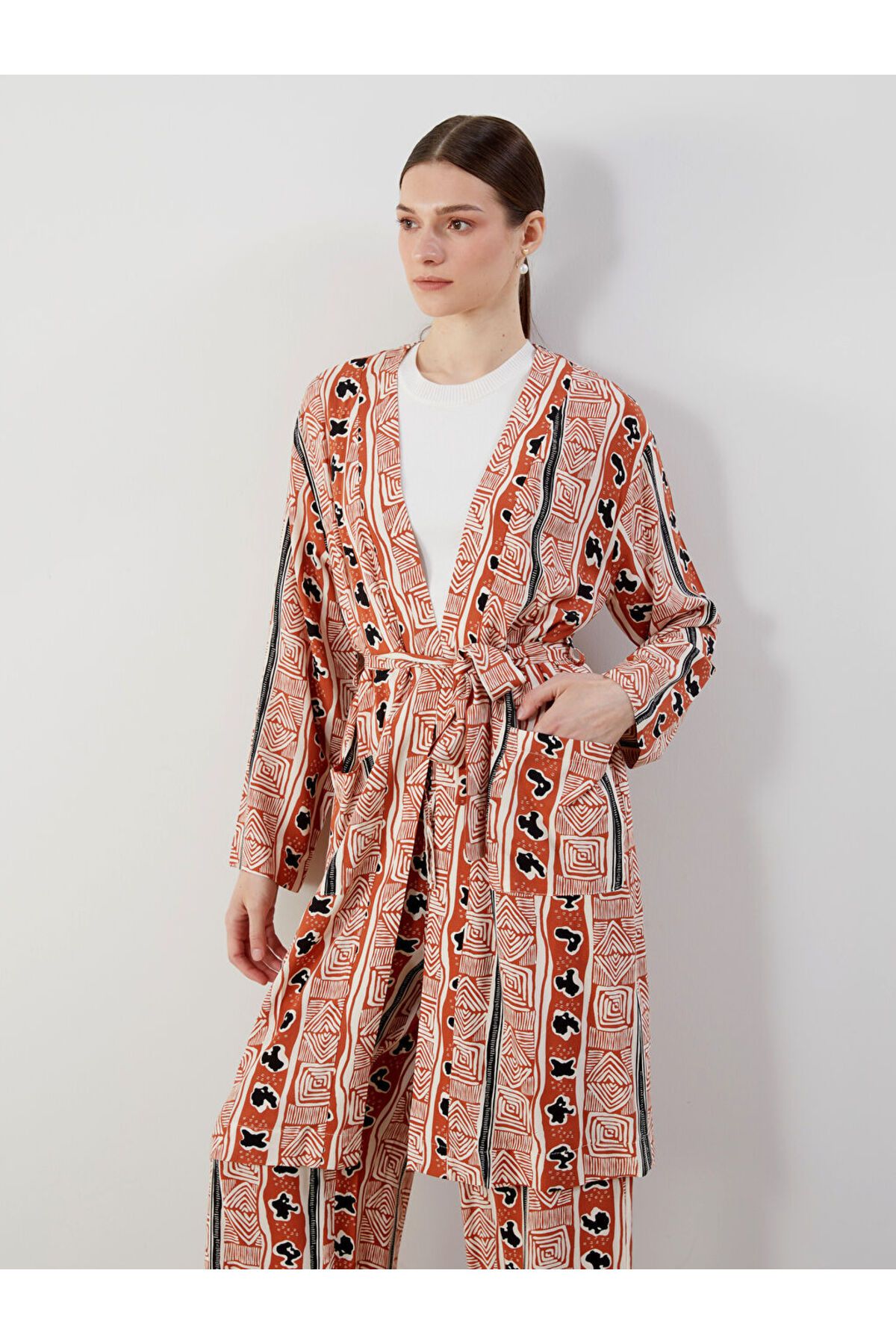 LC Waikiki Şal Yaka Desenli Oversize Kadın Kimono