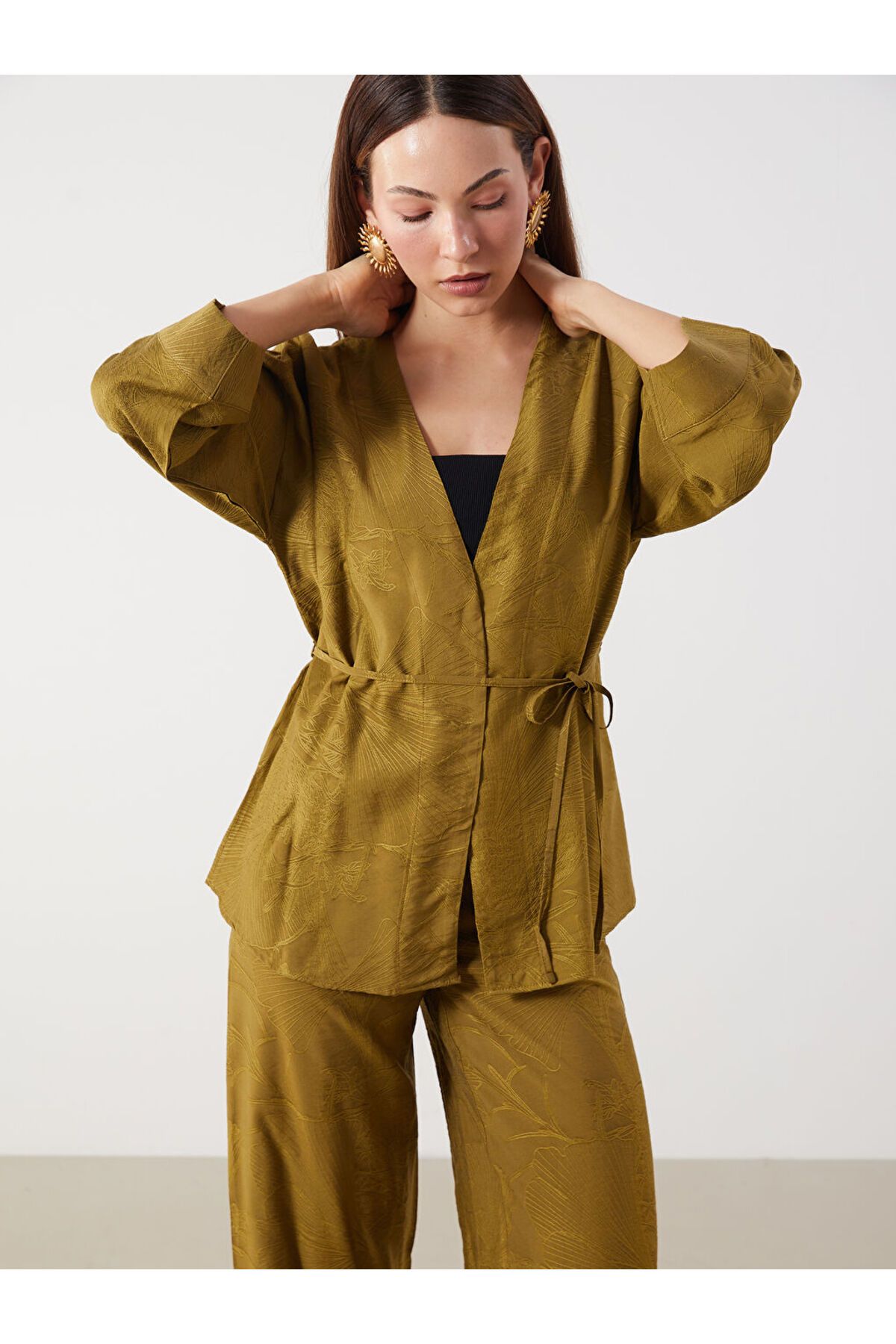 LC Waikiki Şal Yaka Nakışlı Kadın Kimono