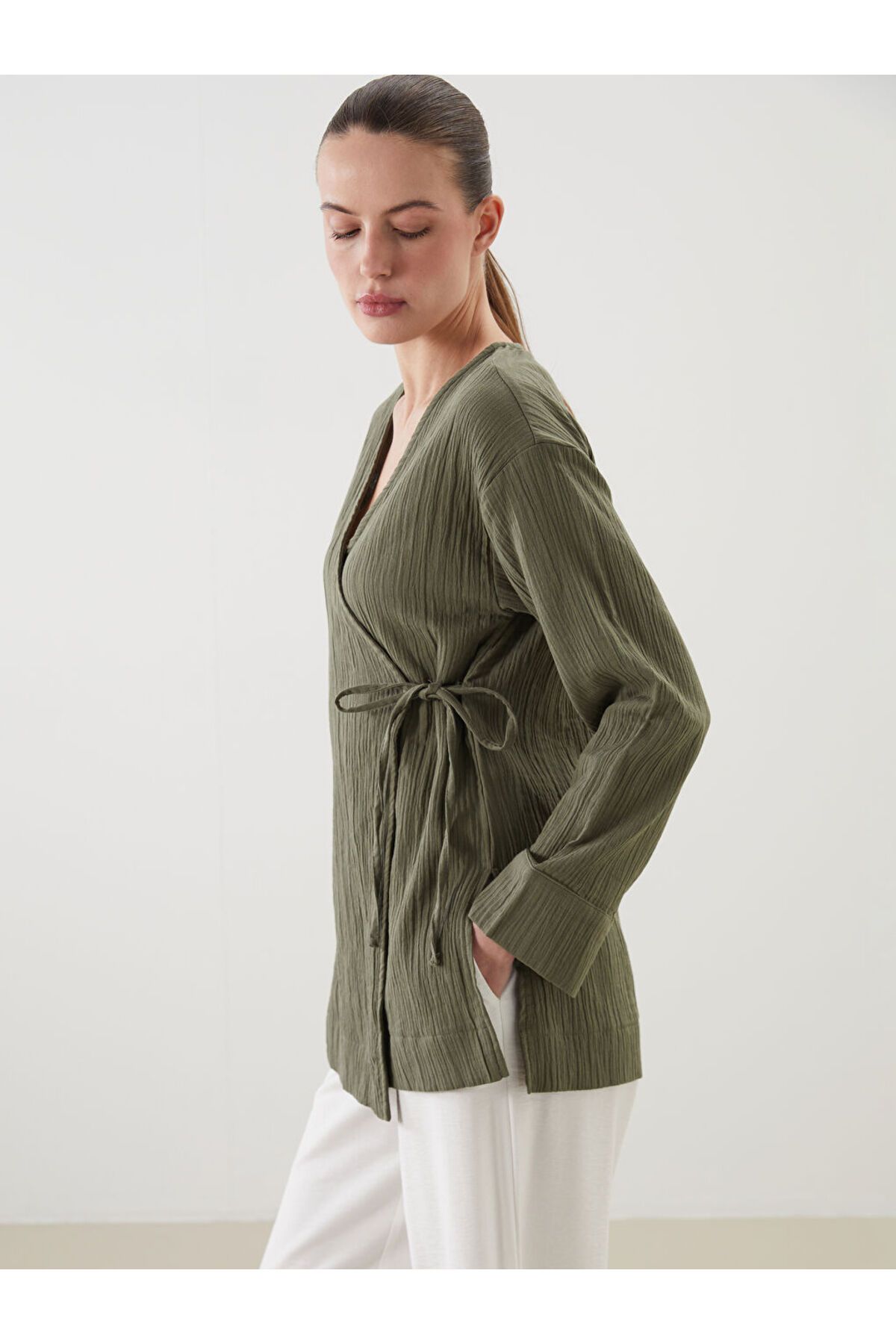 LC Waikiki Kruvaze Yaka Dokulu Kadın Kimono
