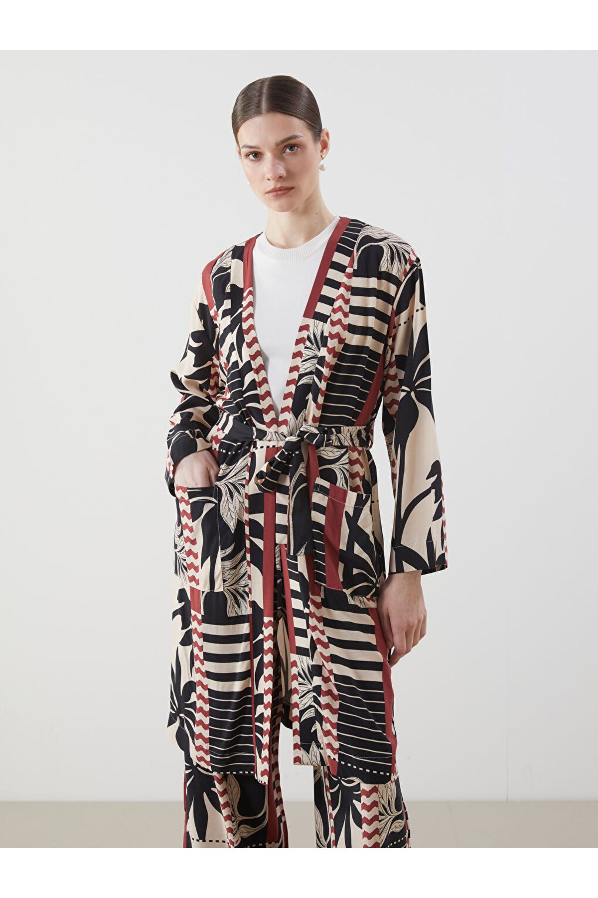 LC Waikiki Şal Yaka Desenli Oversize Kadın Kimono