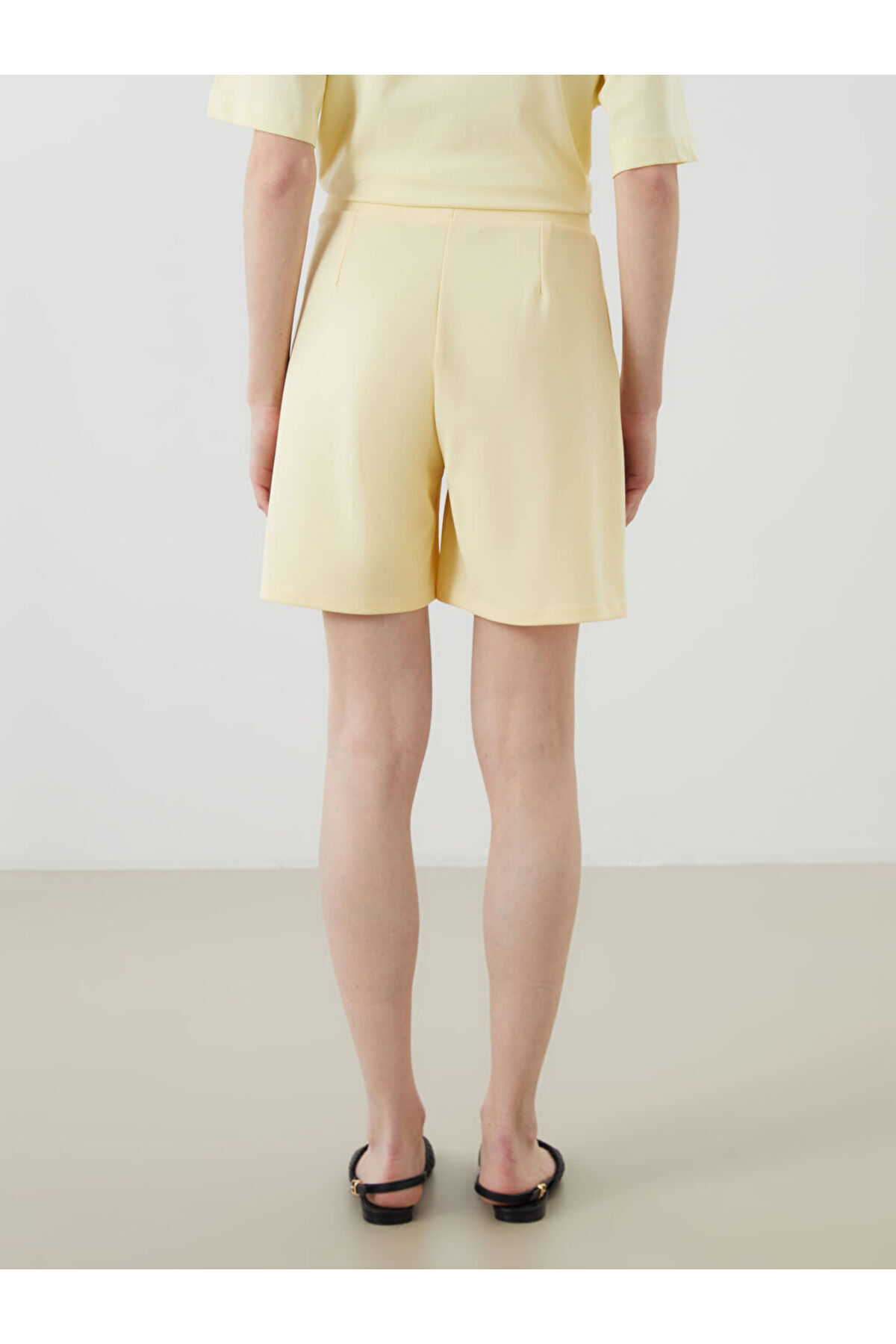 LC Waikiki-Create Your Style from Uzg Store |   Women's Shorts with Elastic Waist 5