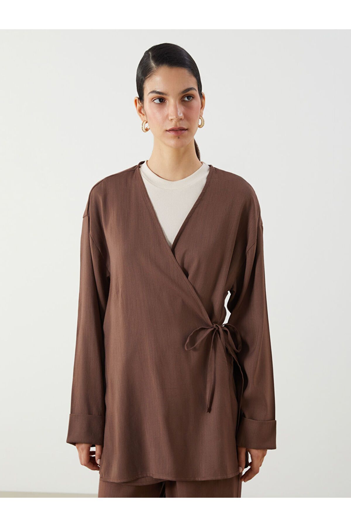 LC Waikiki Kruvaze Yaka Keten Karışımlı Kadın Kimono