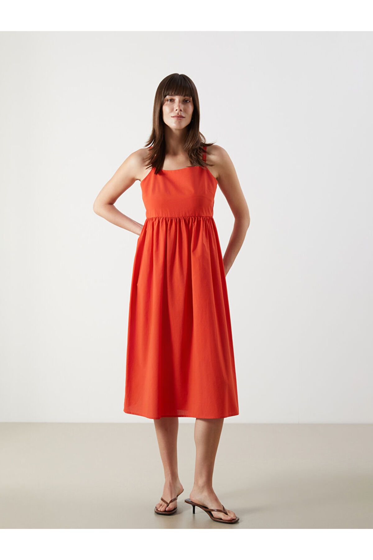 LC Waikiki Kare Yaka Poplin Elbise