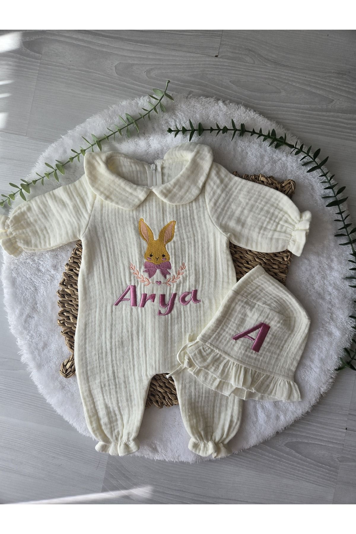 sevilleatelier 4 Katlı Müslin BEBE YAKA Tulum %100Pamuk Hastane Çıkışı(Kişiye Özgü İsimli Nakış Desenli)