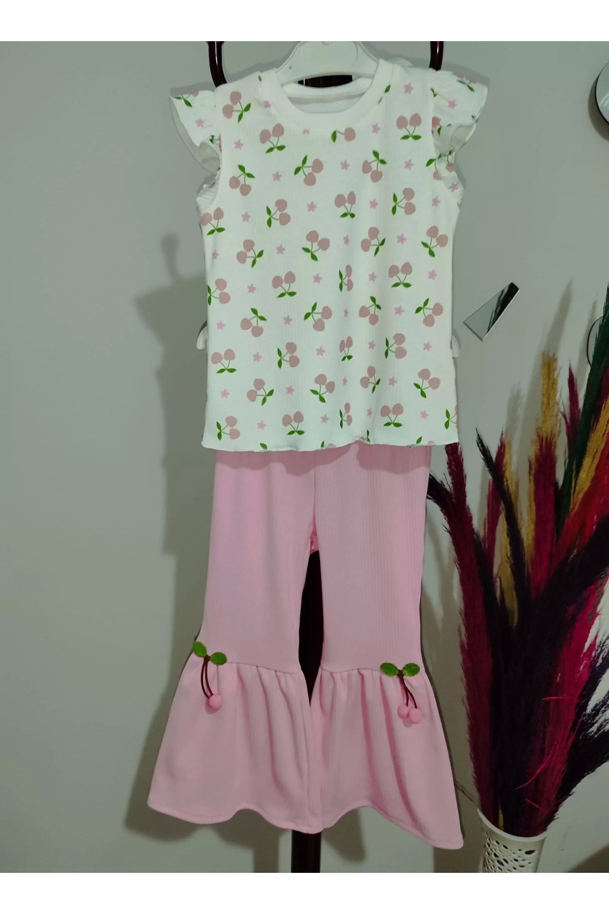 ALFA AKSESUAR 03 1-2-3-4 Yaş Kiraz Baskılı Tişört İspanyol Paçalı Likralı 2li Kız Çocuk Takımı Pembe fotoğrafı 4 (önizleme)