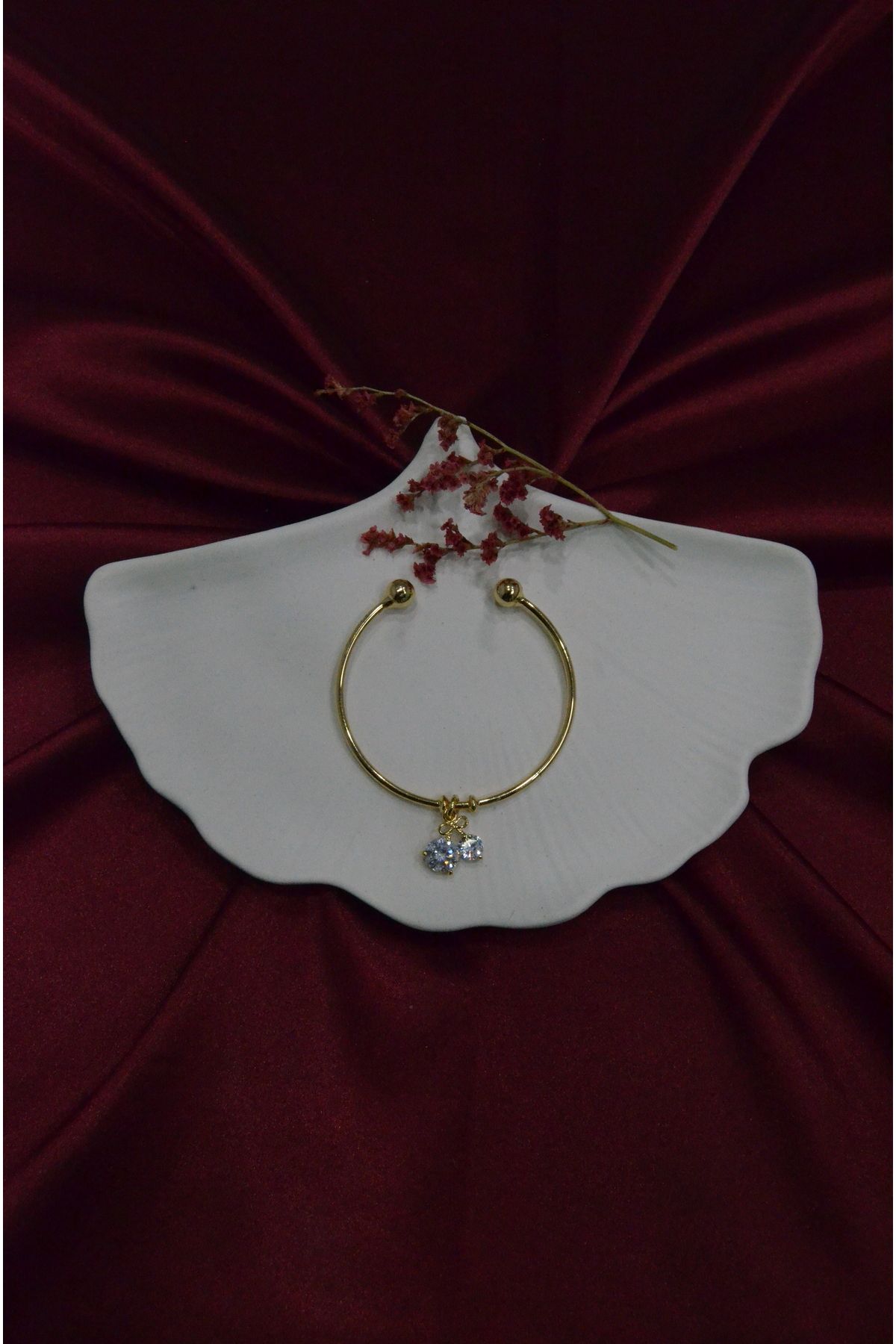 VivazzaLuxe Işıltılı Zirkon Taşlı Minimal Model Charm Kadın Bileklik