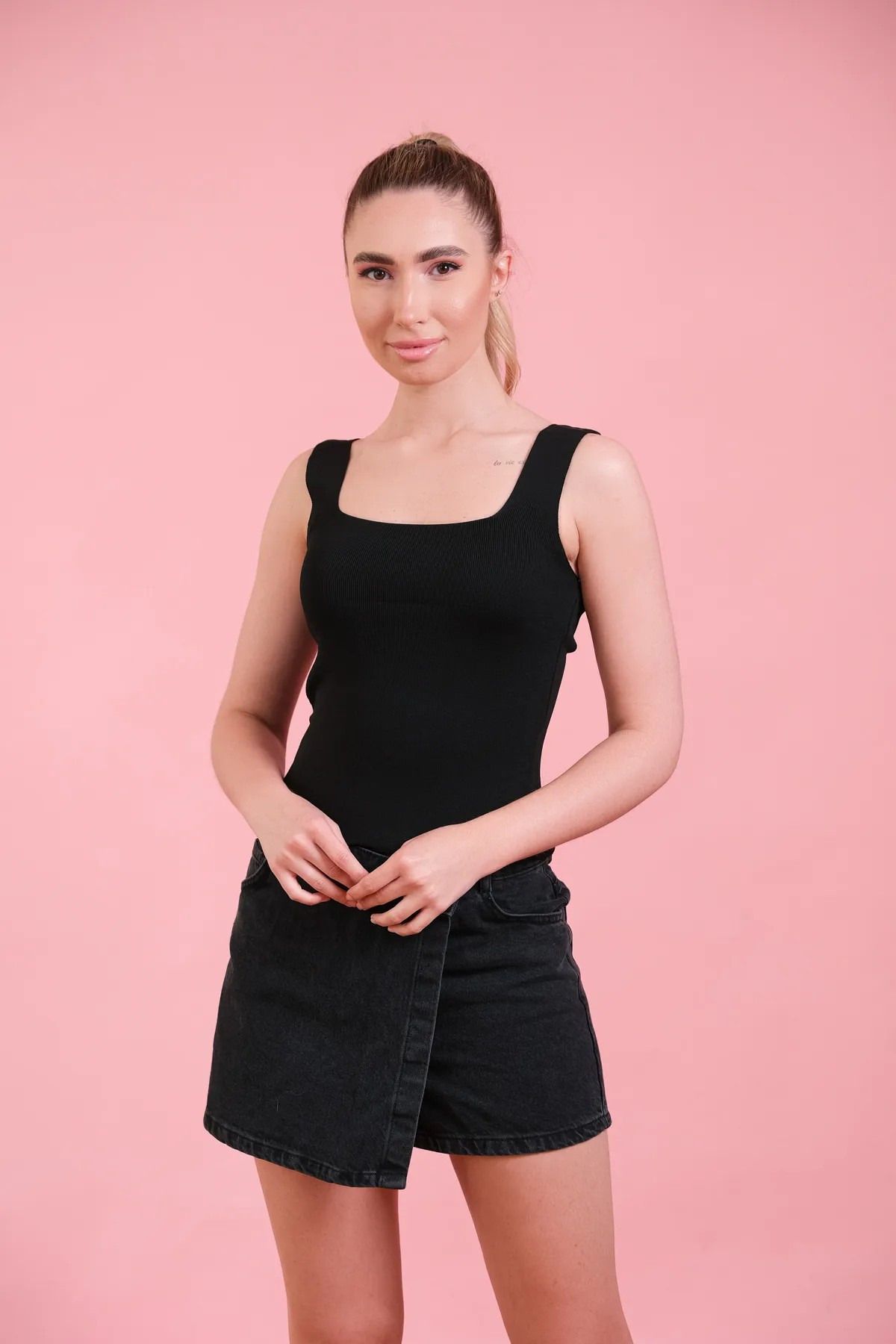 ZYRA Kalın Askılı Kare Yaka Yazlık Crop Bluz