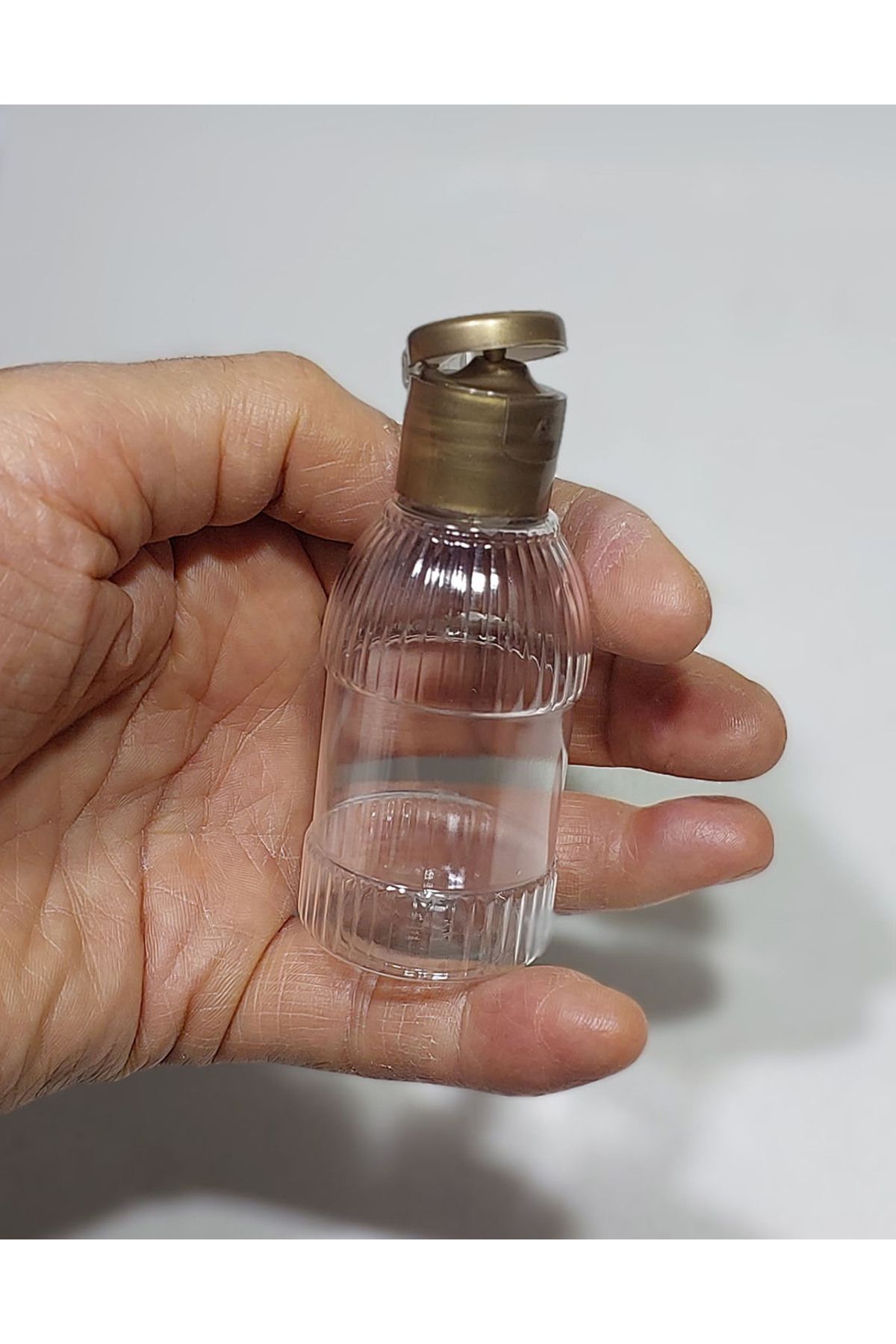 Durucam 100 Adet Boş Şişe gold tıpalı kapaklı Kolonya Şişesi Dolabilir Cep Plastik Parfüm Şişesi 50ml Desenl
