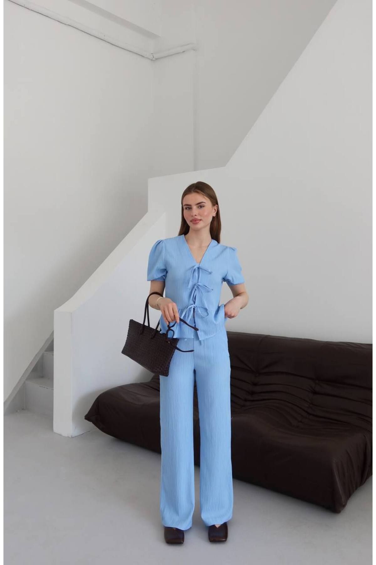 G&G Mavi Bağcıklı Kısa Kollu Bluz & Bol Paça Pantolon Takım – Yazlık Kadın İkili Takım