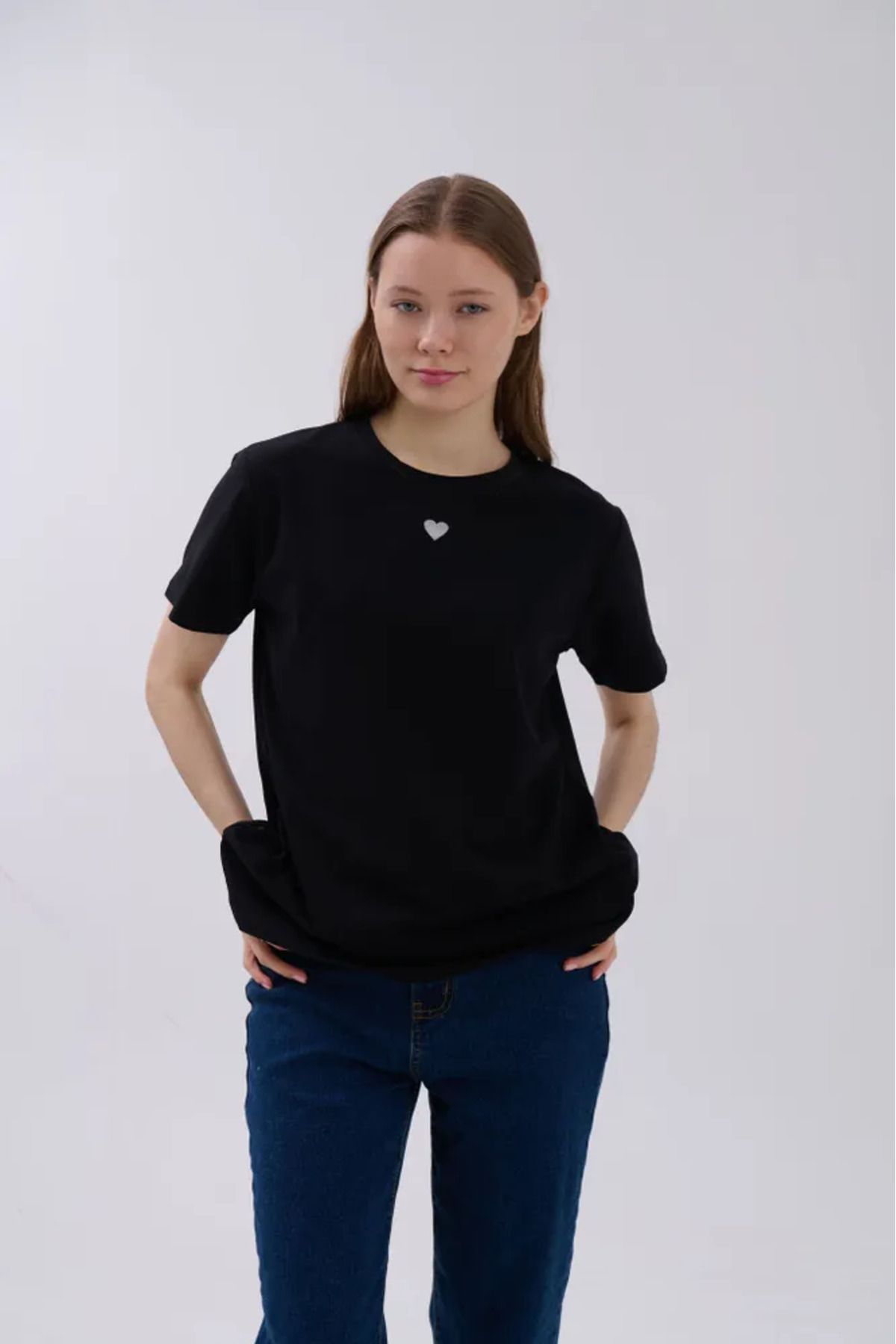 ELNOYA Unisex Pamuklu Siyah Oversize "Kalp" Baskılı Bisiklet Yaka Rahat Günlük T-shirt