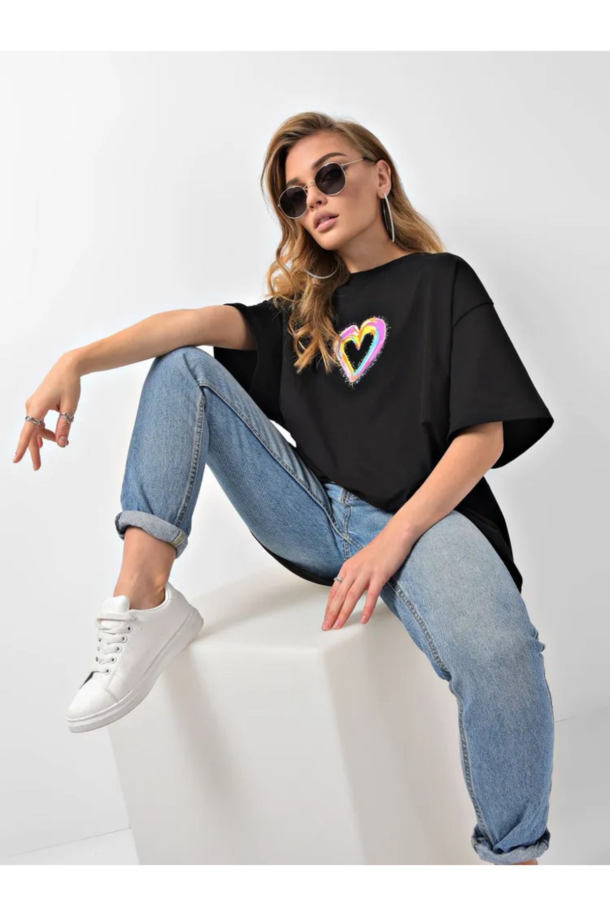 ELNOYA Unisex Pamuklu Beyaz Oversize "Gök Kuşağı Kalp" Baskılı Bisiklet Yaka Rahat Günlük T-shirt