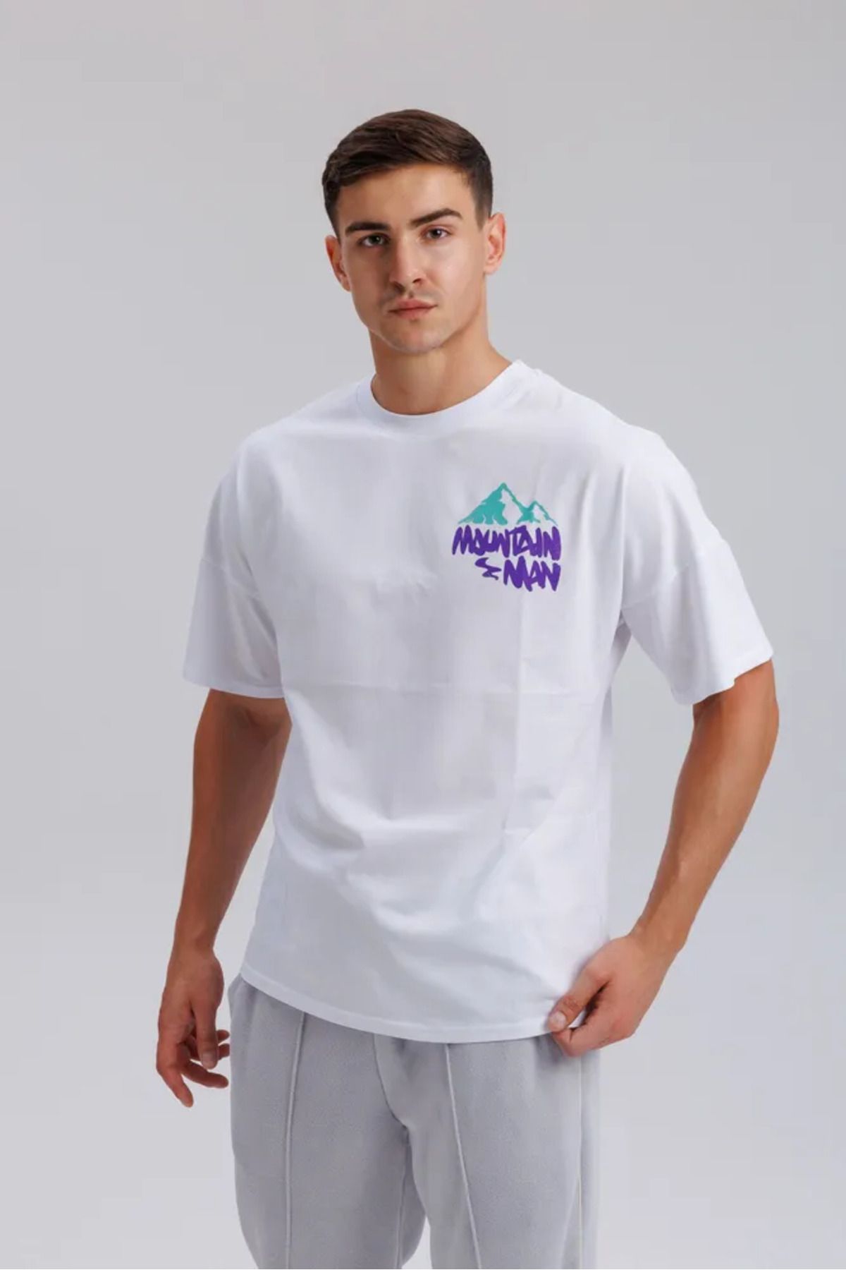 ELNOYA Unisex Pamuklu Beyaz Oversize "Mountain Man" Baskılı Bisiklet Yaka Rahat Günlük T-shirt
