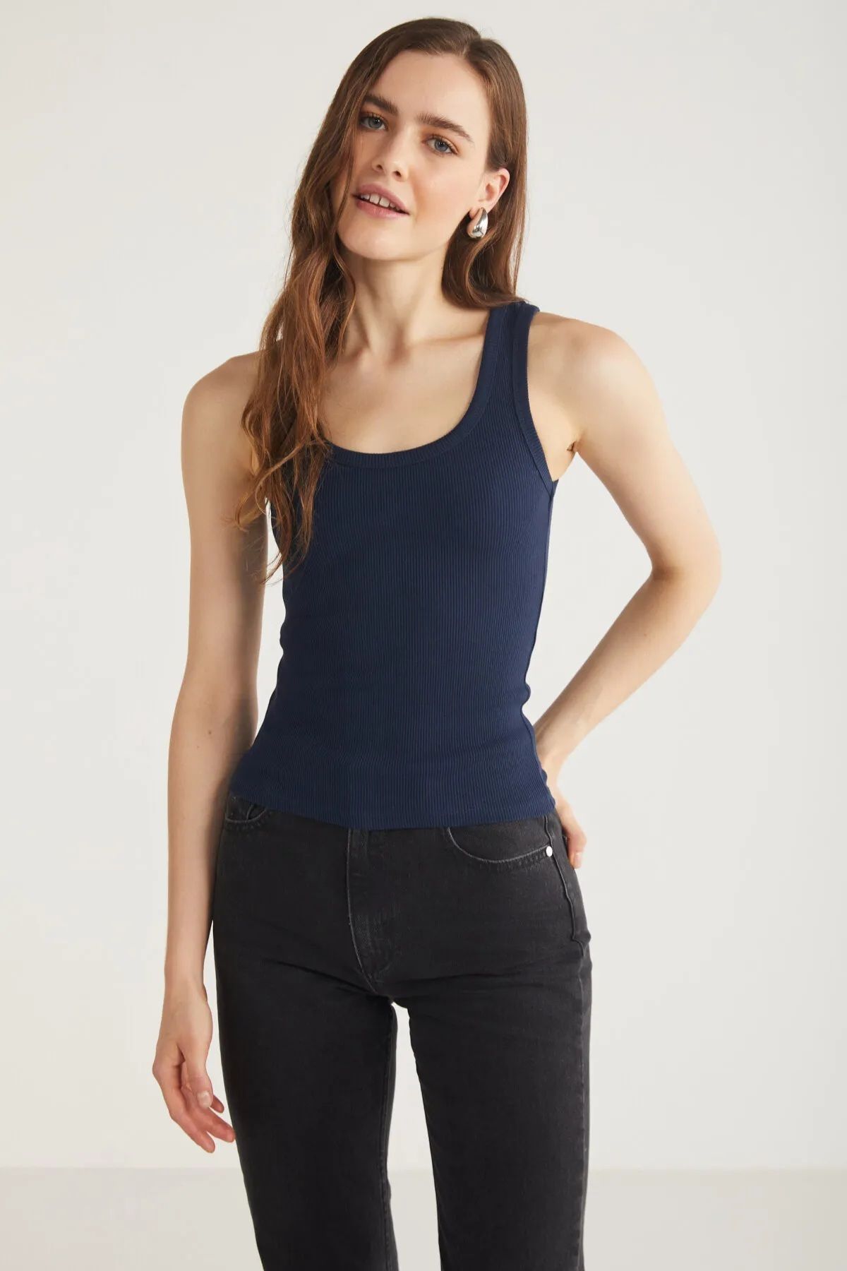 Moda Akai Kadın Fitilli Görünümlü Kalın Askılı Basic Siyah Atlet