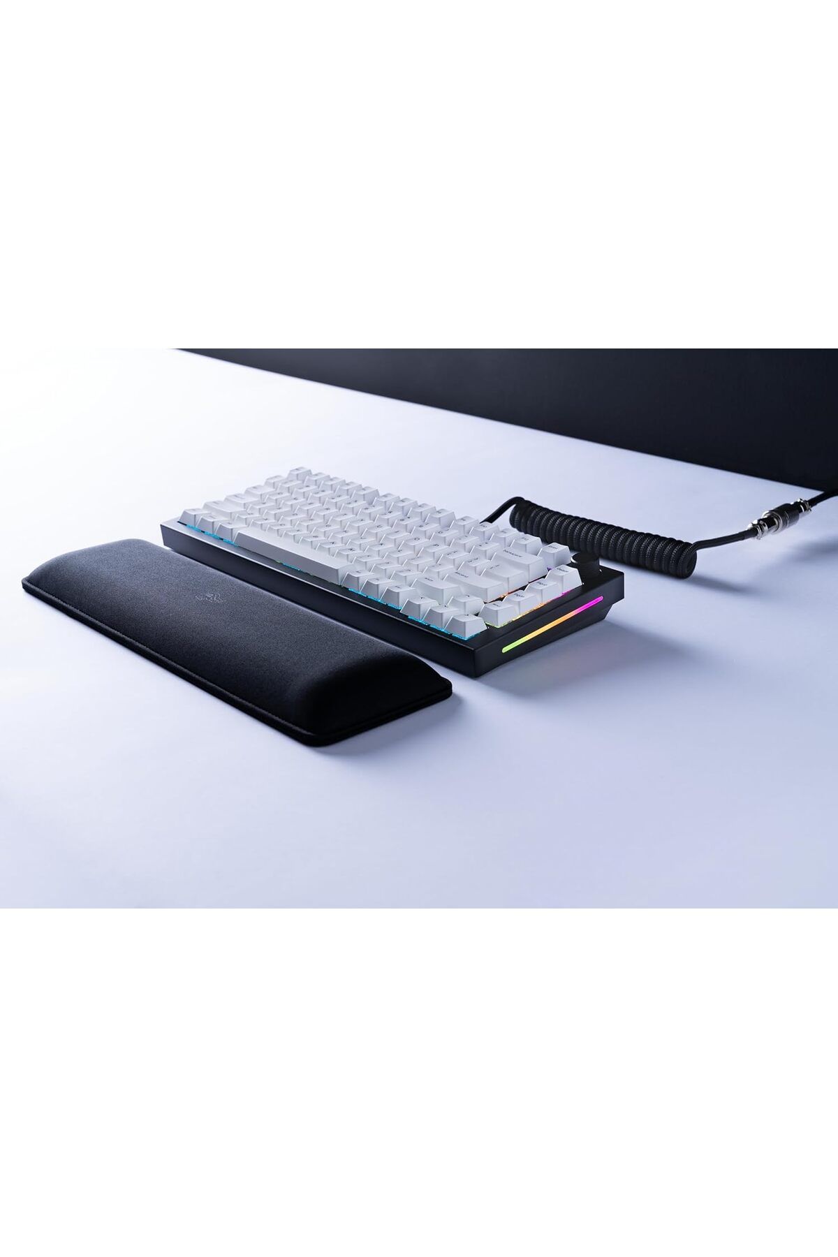 Glorious-GMMK Pro Prebuilt - Modular Mechanical Keyboard with White GPBT Keycaps 7