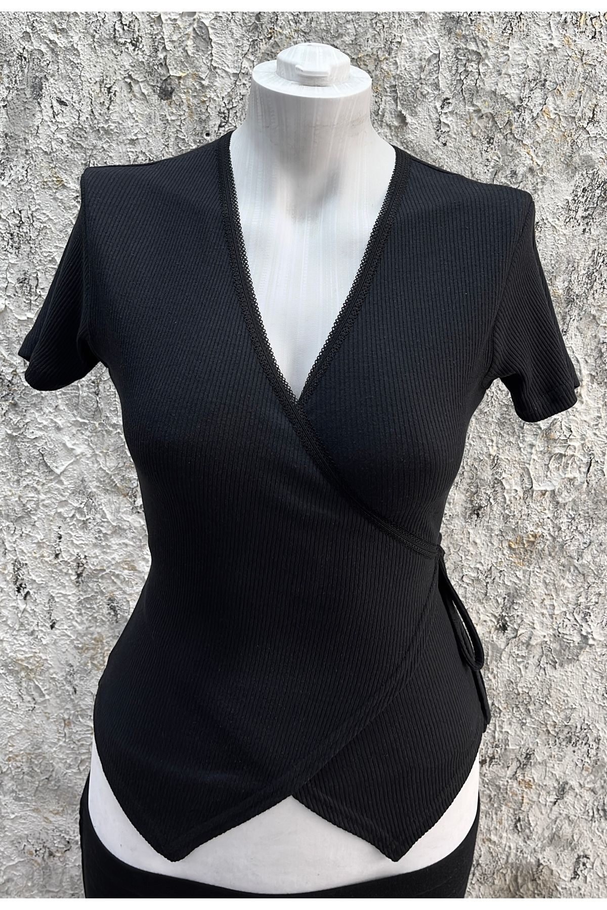 ERSER Siyah Bağlamalı Body