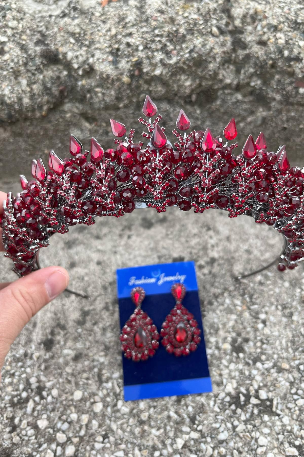 Hobigram Belicia Bordo Gelin Kına Tacı Özel Gün Aksesuar Kadın Taç Ve Damla Mekik Küpe Takımı