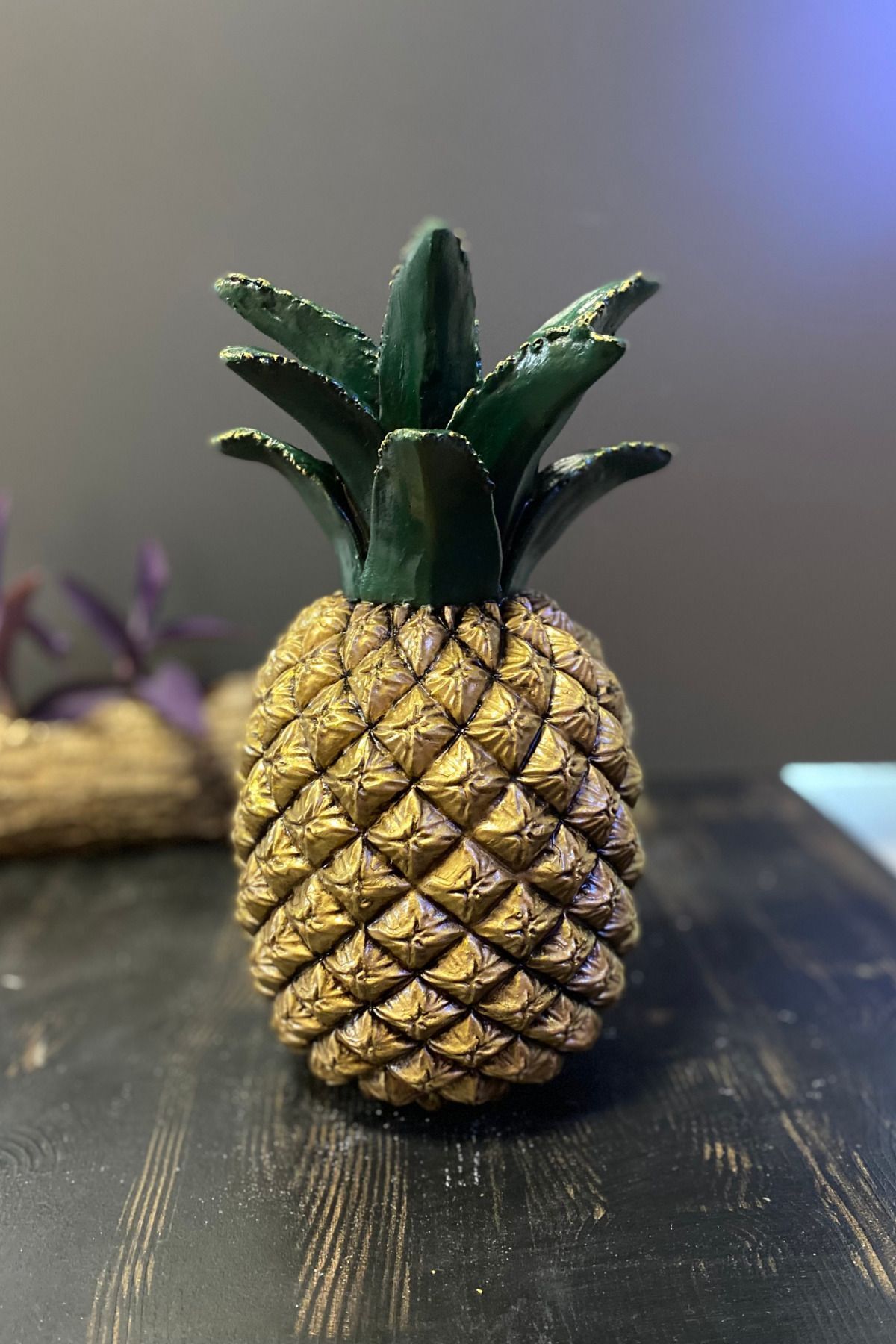 SerenityHaven Dekoratif Büyük Dikenli Ananas Biblo