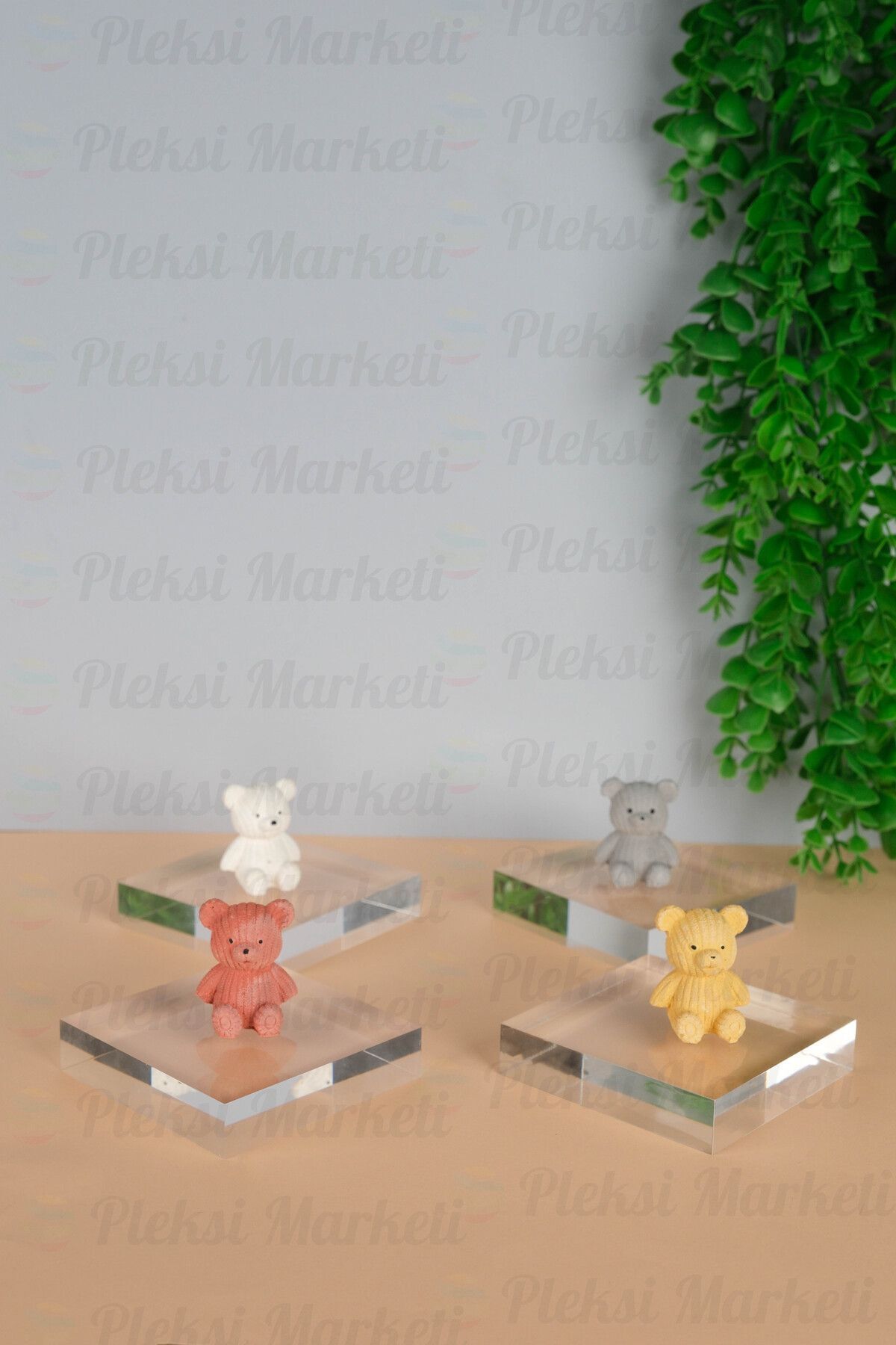 SerenityHaven Pleksi Dekoratif Obje Şeffaf Yükseltici Kare 9x9 Cm -15 Mm--4 Adet--