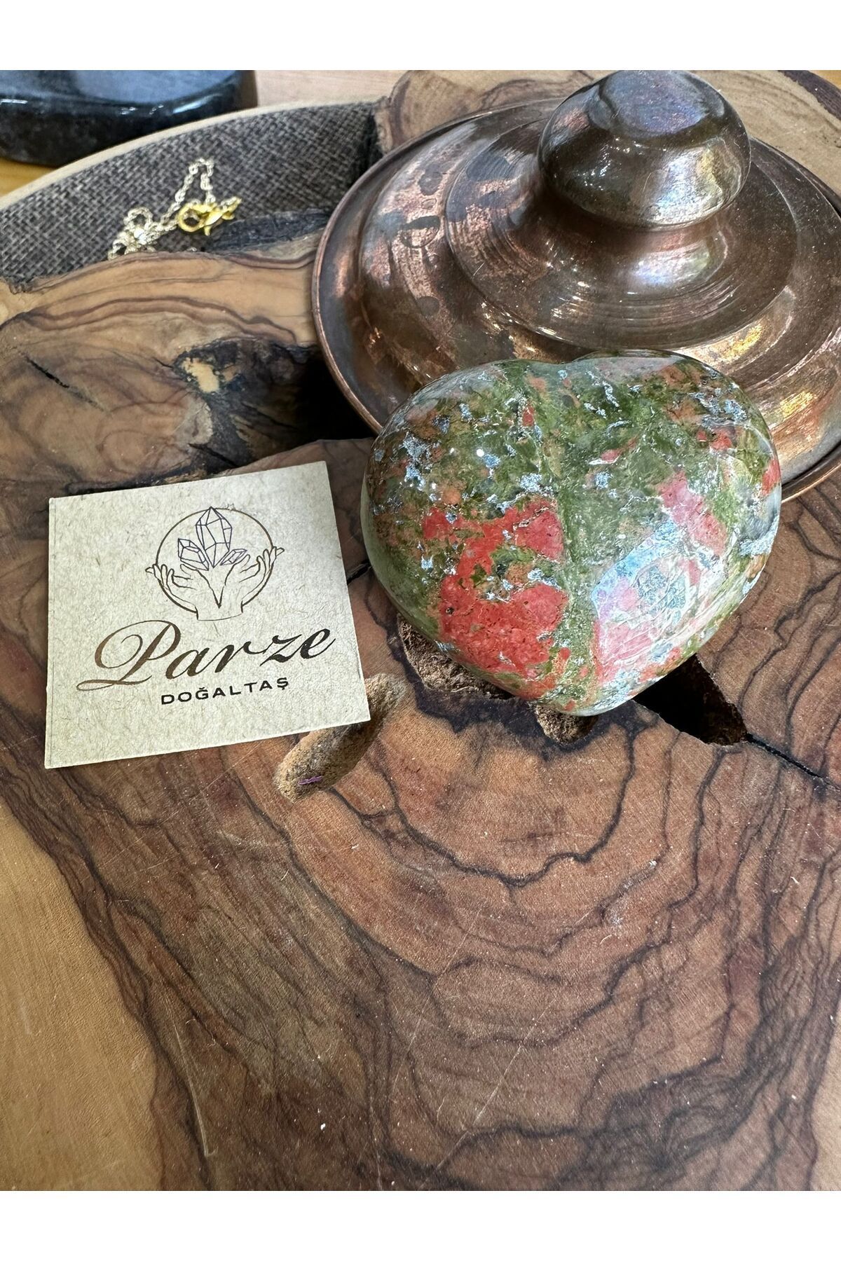 SerenityHaven Unakit Doğal Taş Kalp Parça